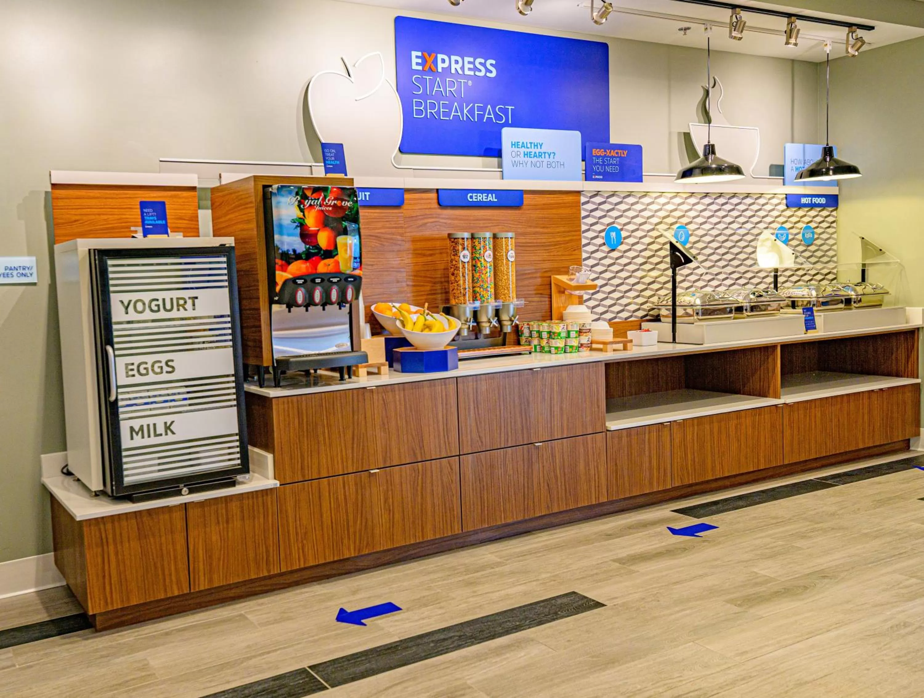 Breakfast in Holiday Inn Express & Suites Dayton East - Beavercreek by IHG