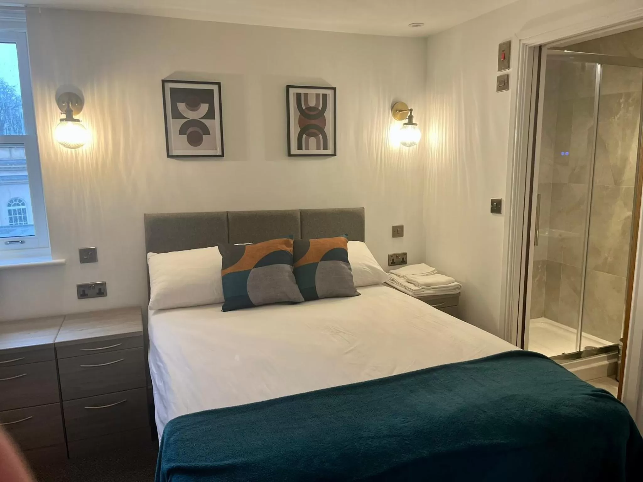 Bed in Terrace House