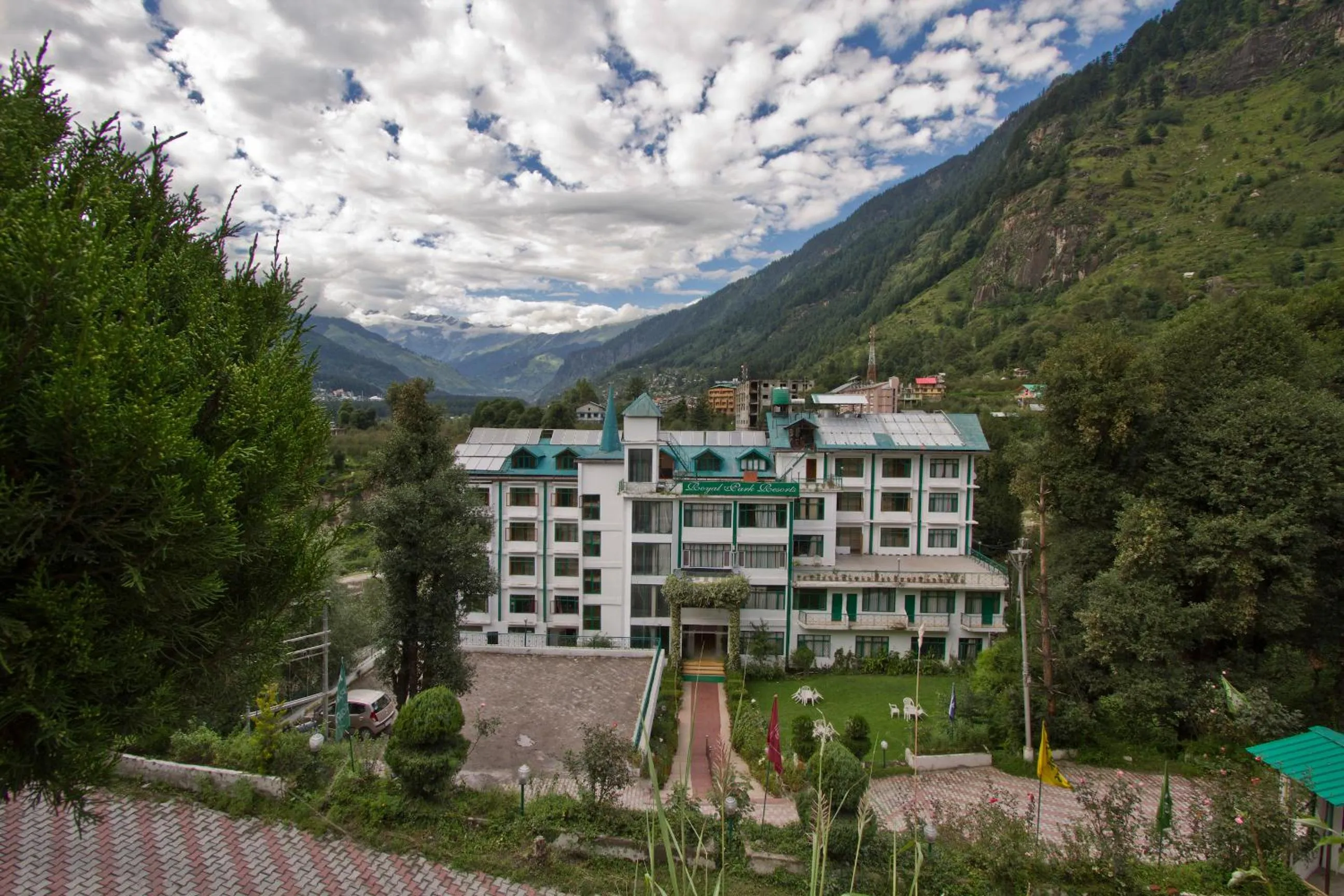 Facade/entrance in Royal Park Resorts