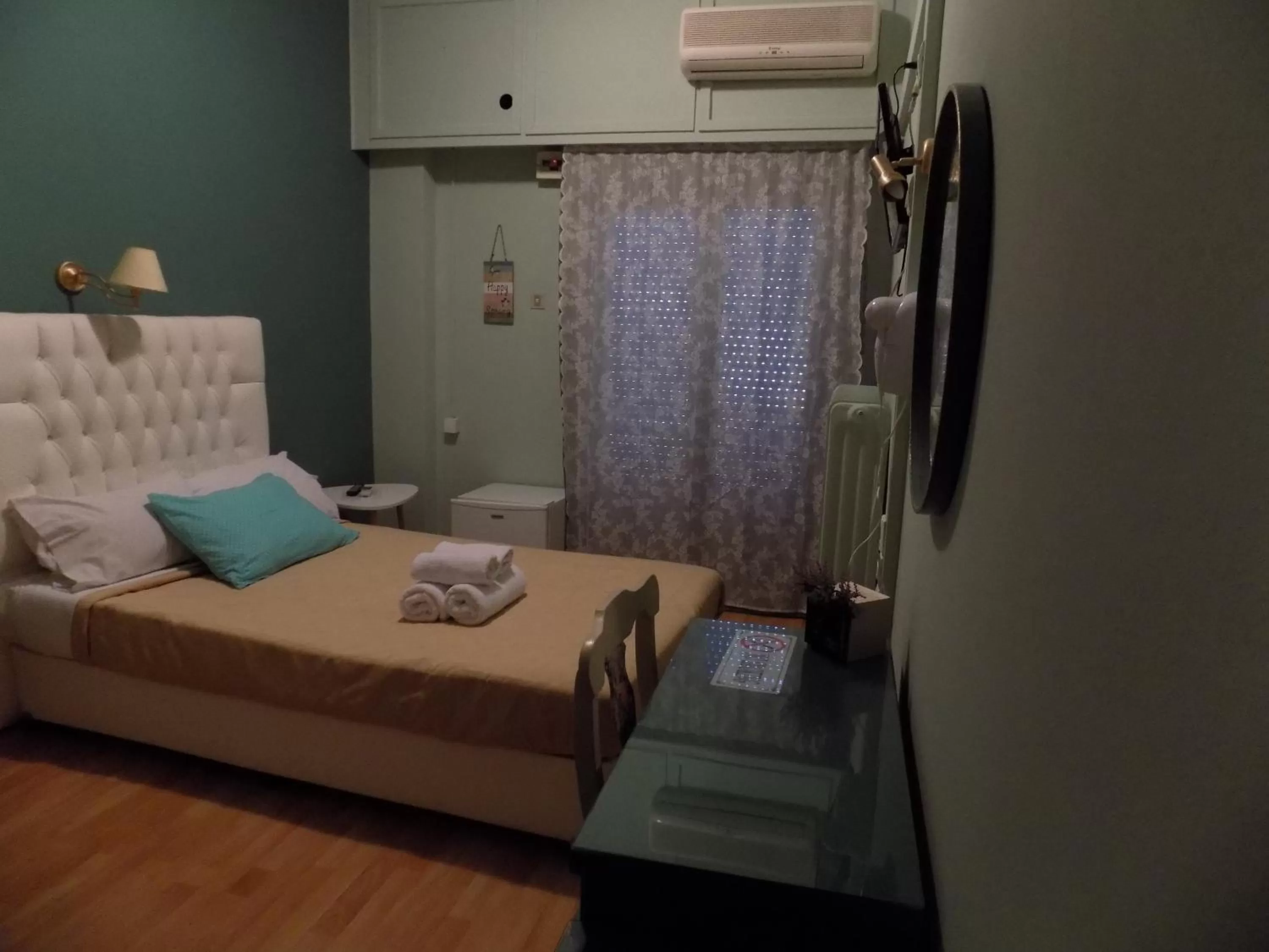 Bed in Hotel King Pyrros