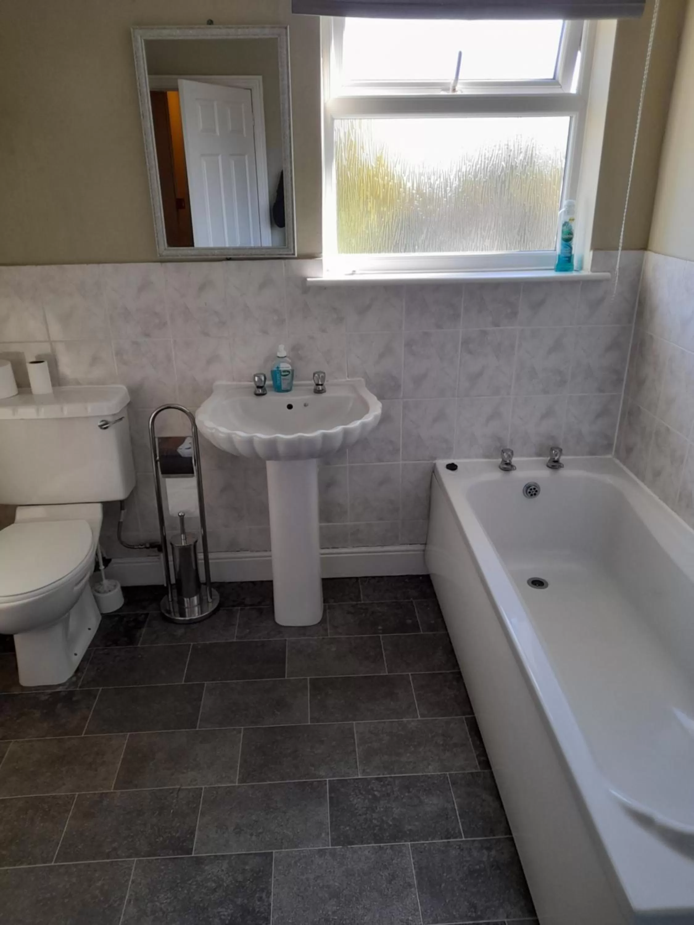 Bathroom in Black Bull Inn