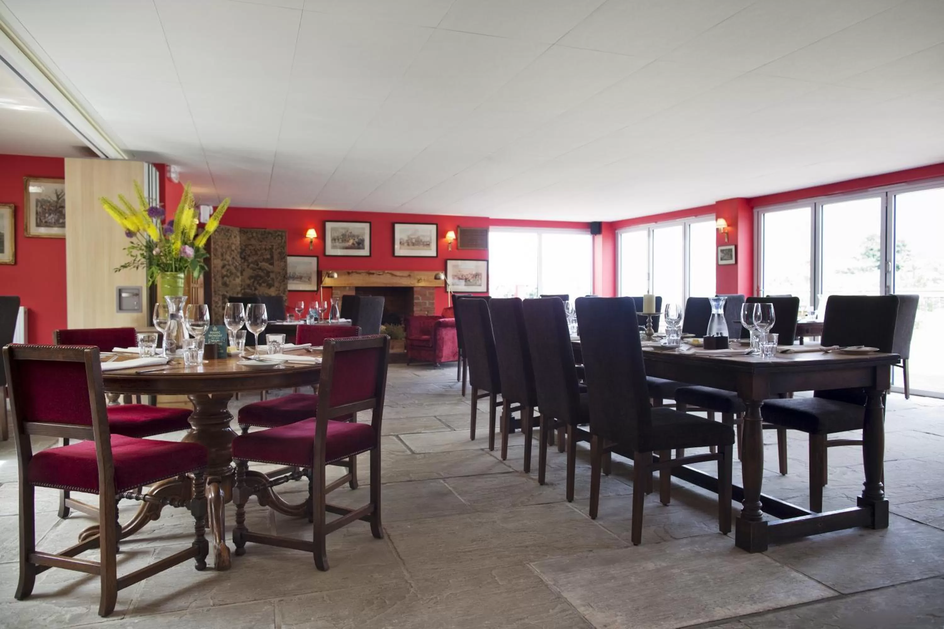 Restaurant/places to eat in The Carpenters Arms