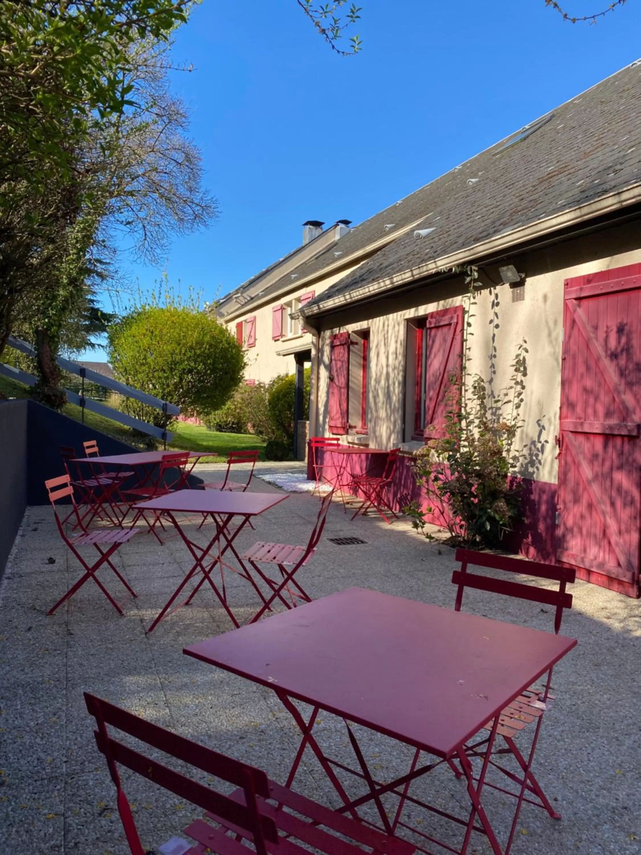 Patio in Hotel Inn Design Le Havre