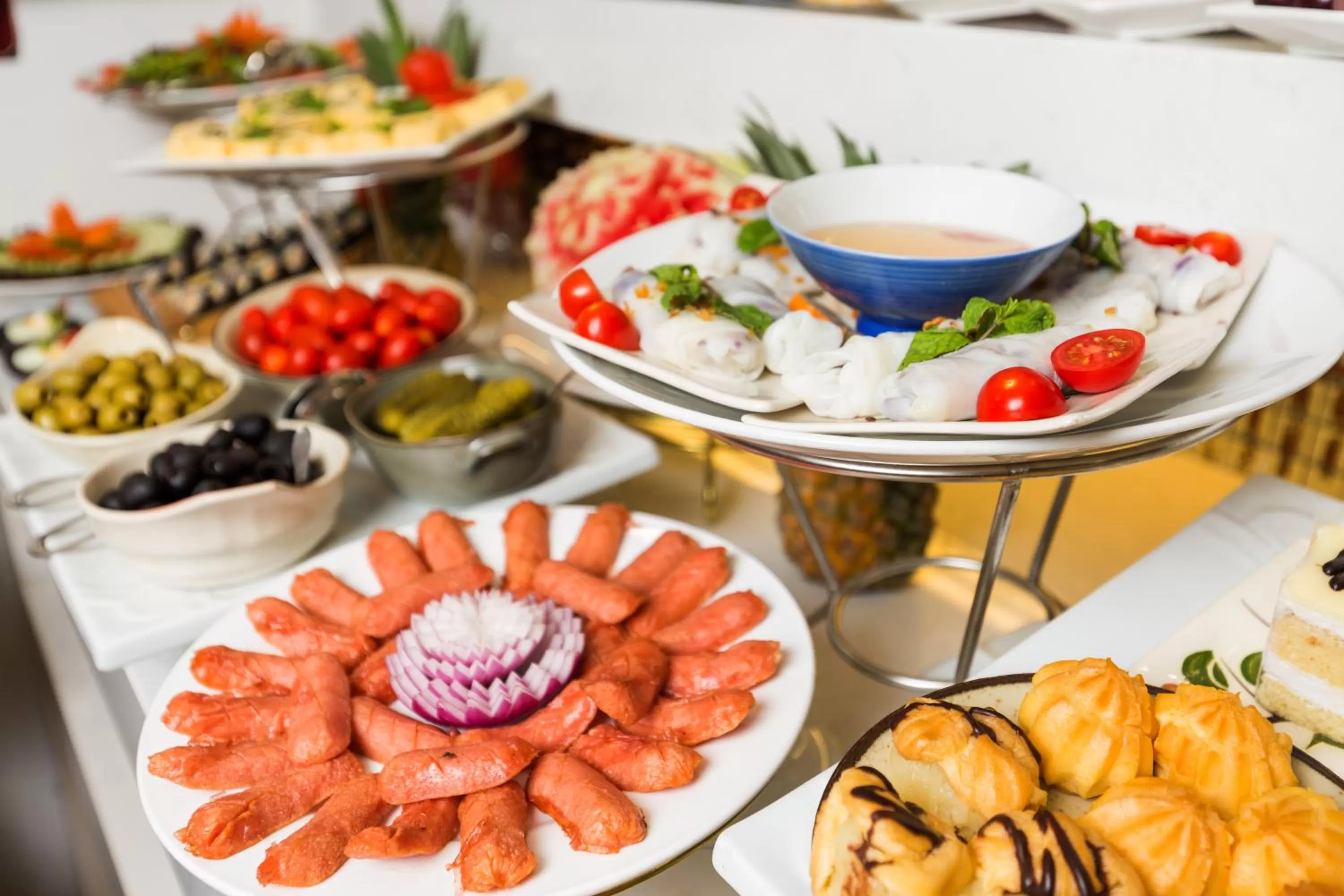 Breakfast in Splendid Pearlight Hanoi