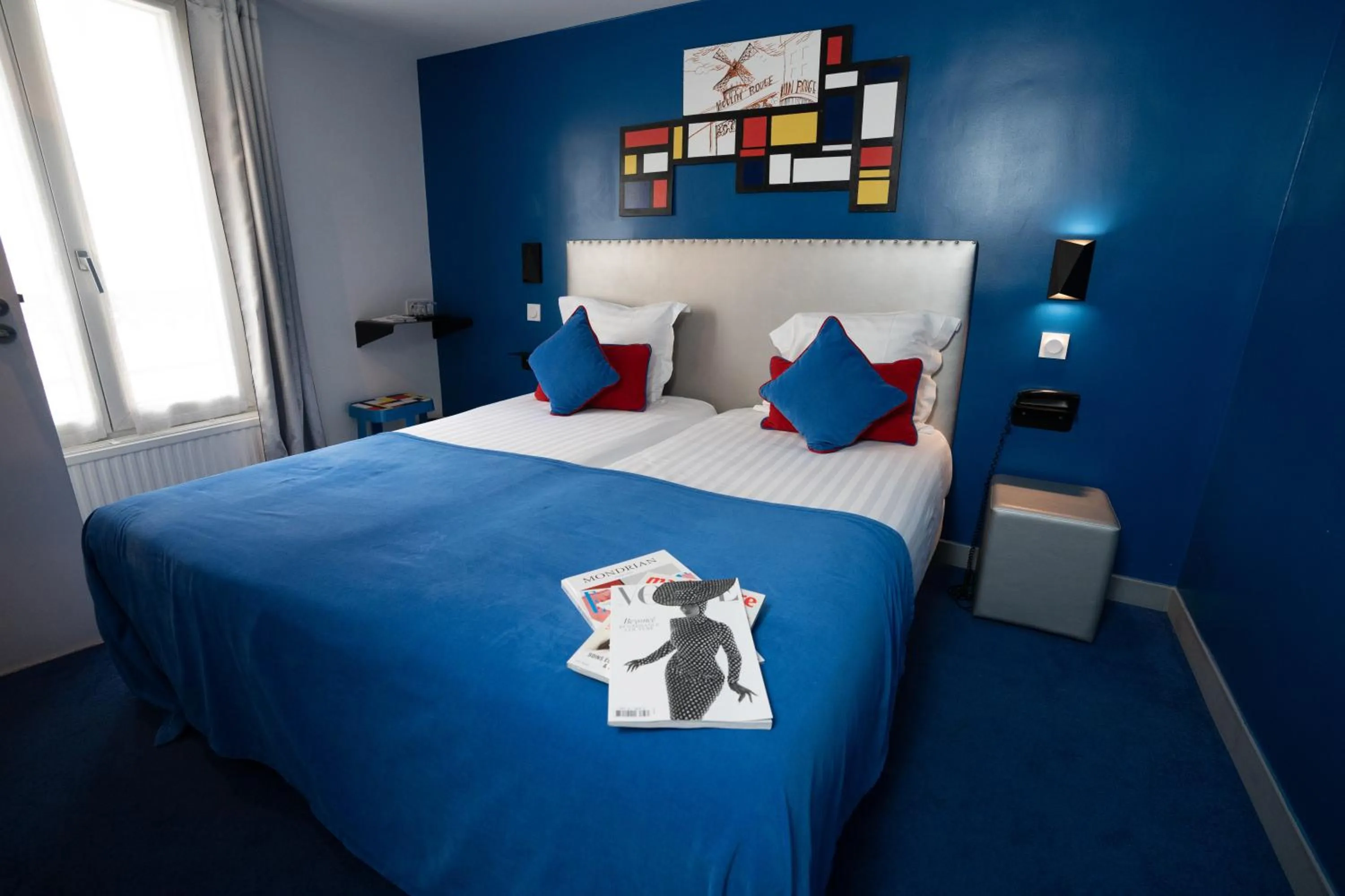 Bed in Hôtel Du Mont Dore Batignolles