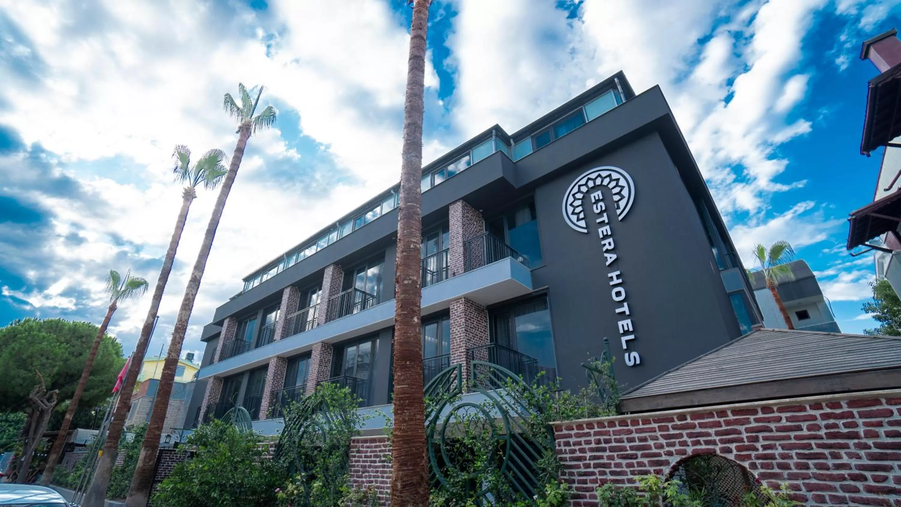 Property Building in Estera Hotel Silent