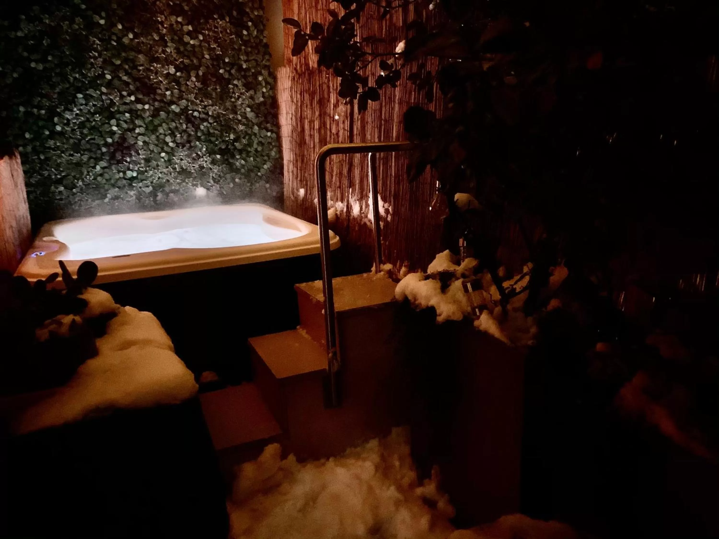 Hot Tub in Palazzo Otello 1847 Wellness & Spa