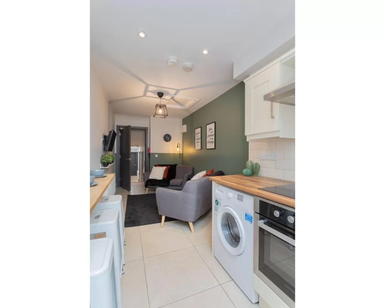 Kitchen or kitchenette in Central Belfast Apartments Camden Street