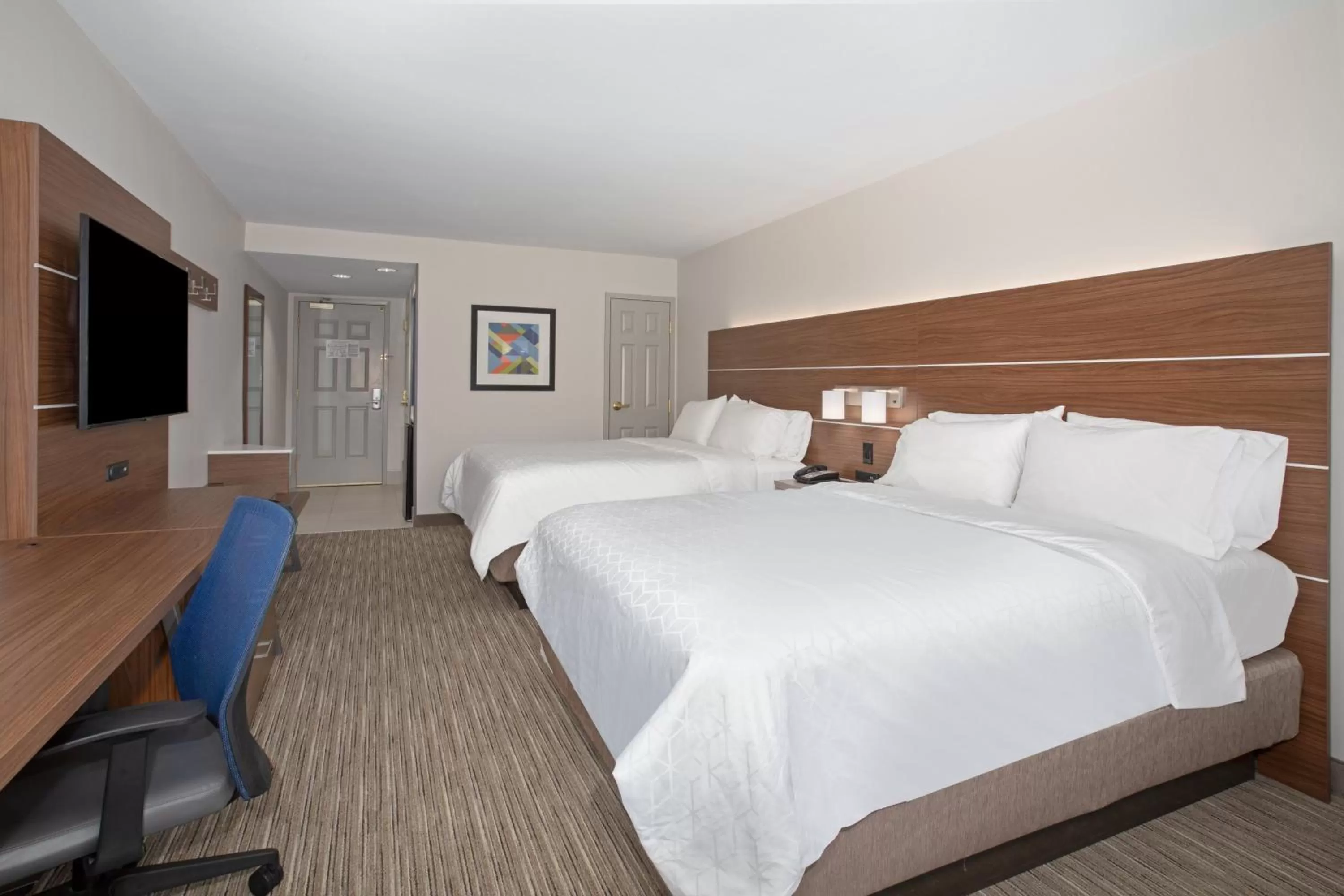 Queen Room with Two Queen Beds - Disability Access Hearing Accessible in Holiday Inn Express Yreka-Shasta Area, an IHG Hotel
