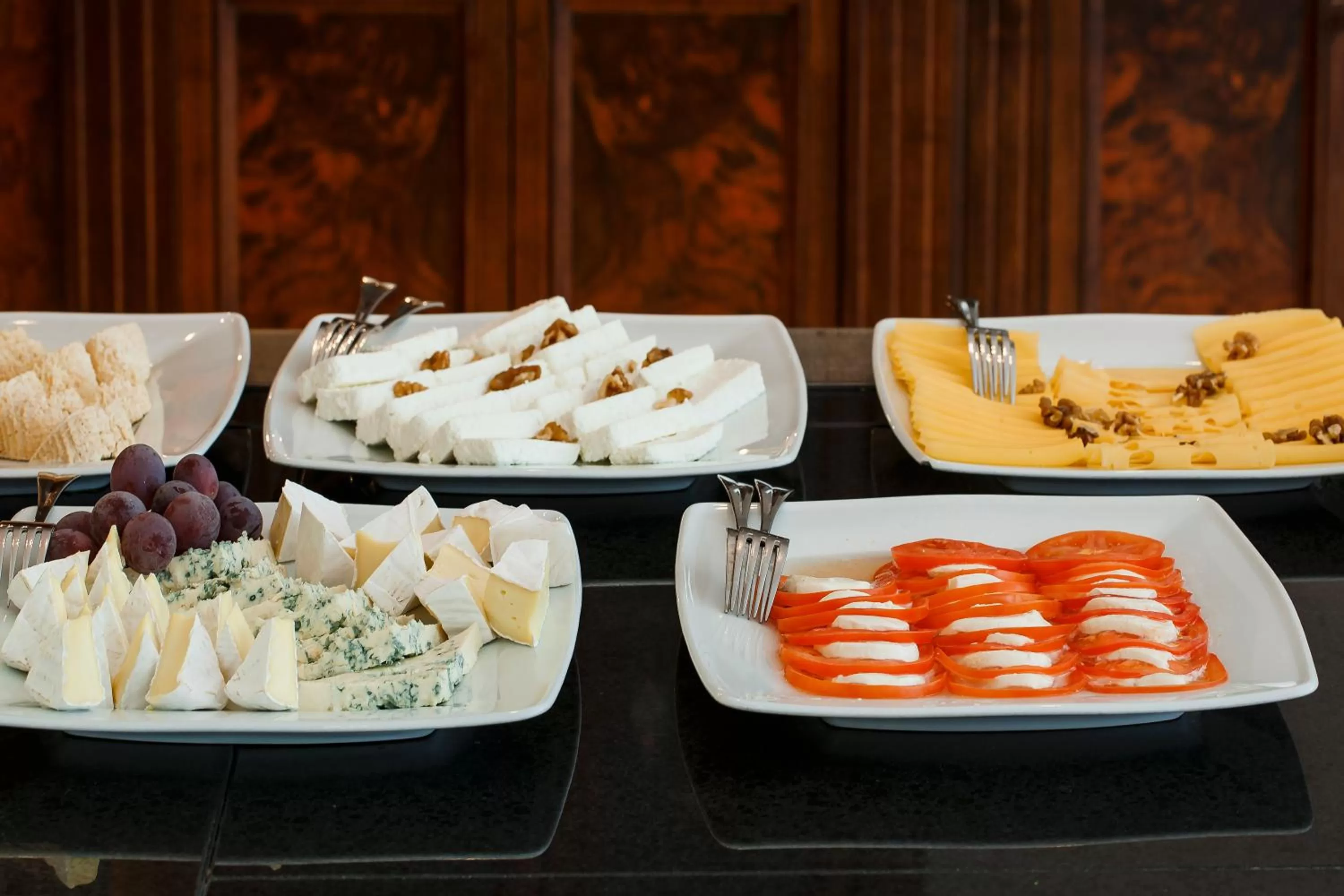 Buffet breakfast in Hotel Król Kazimierz