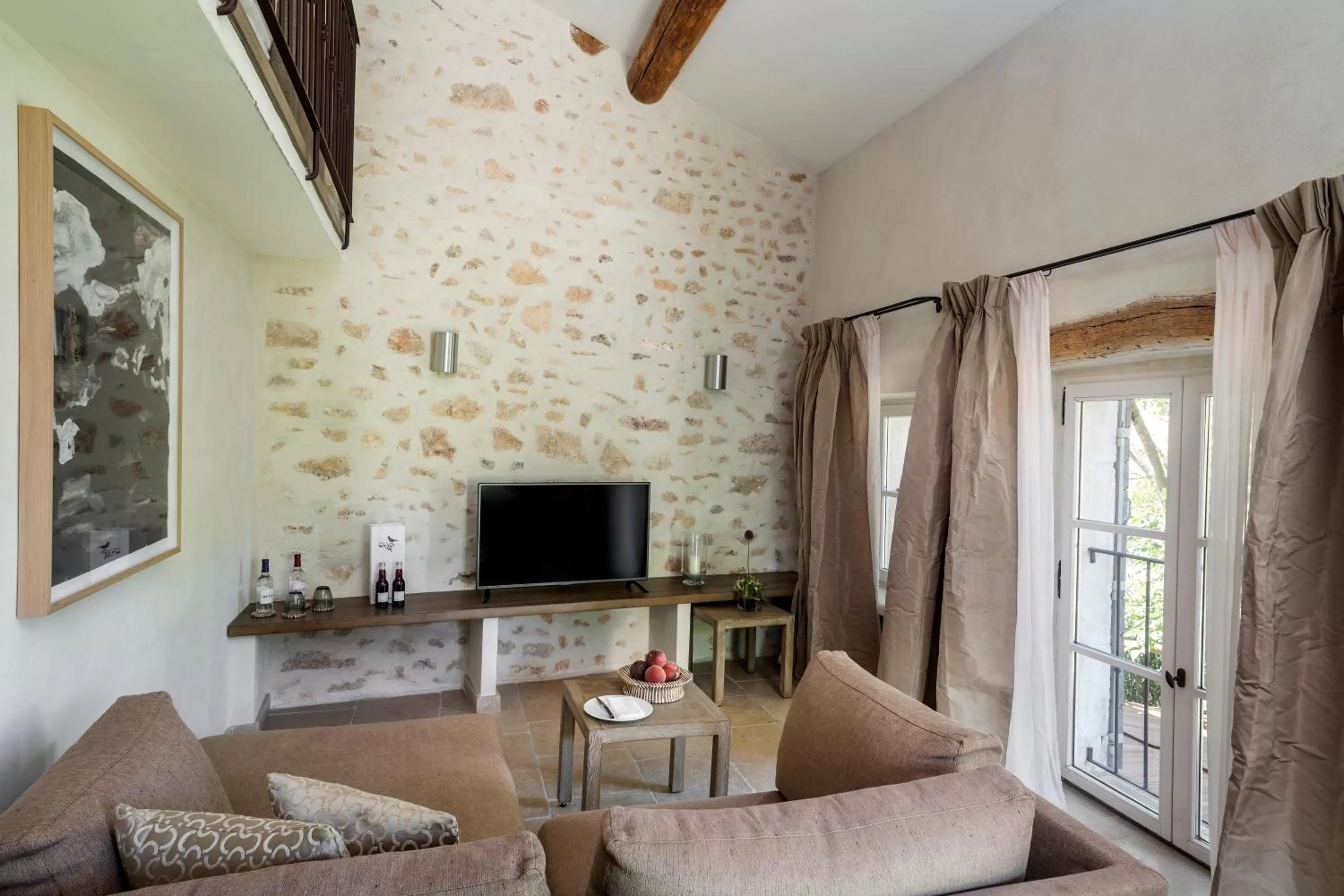 TV and multimedia in Coquillade Provence - Relais & Châteaux
