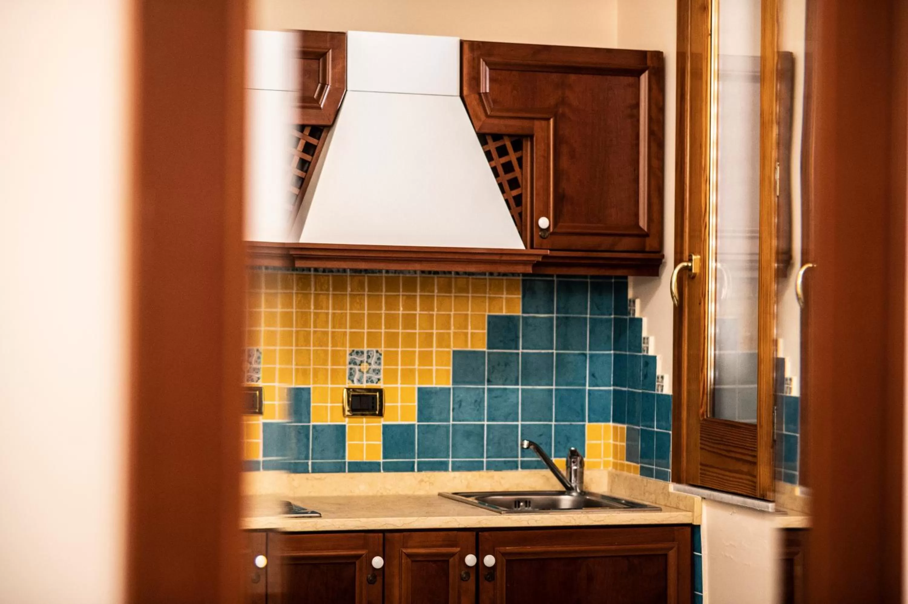 Communal kitchen in Hotel Garibaldi