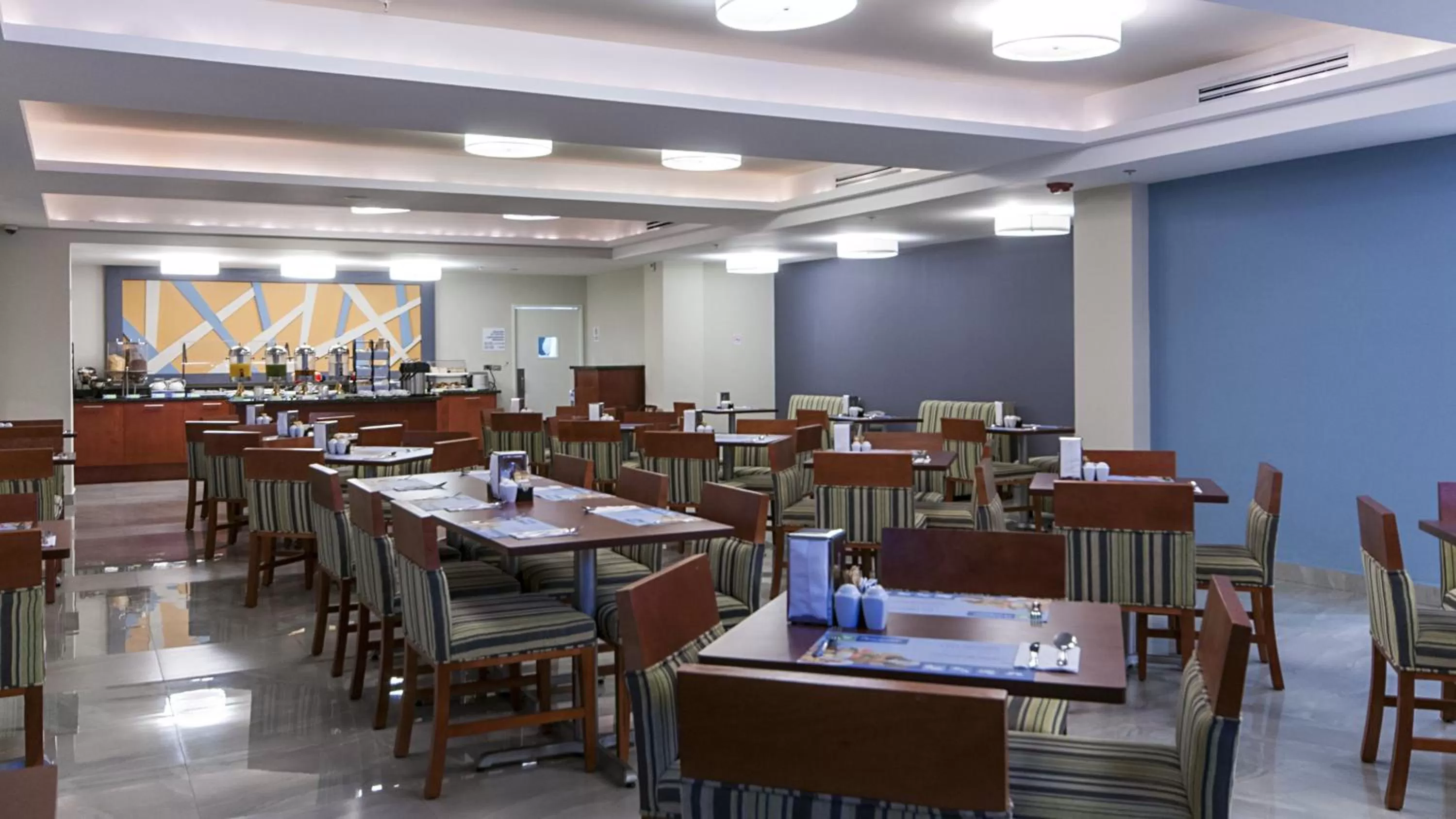 Restaurant/places to eat in Holiday Inn Express Cabo San Lucas by IHG