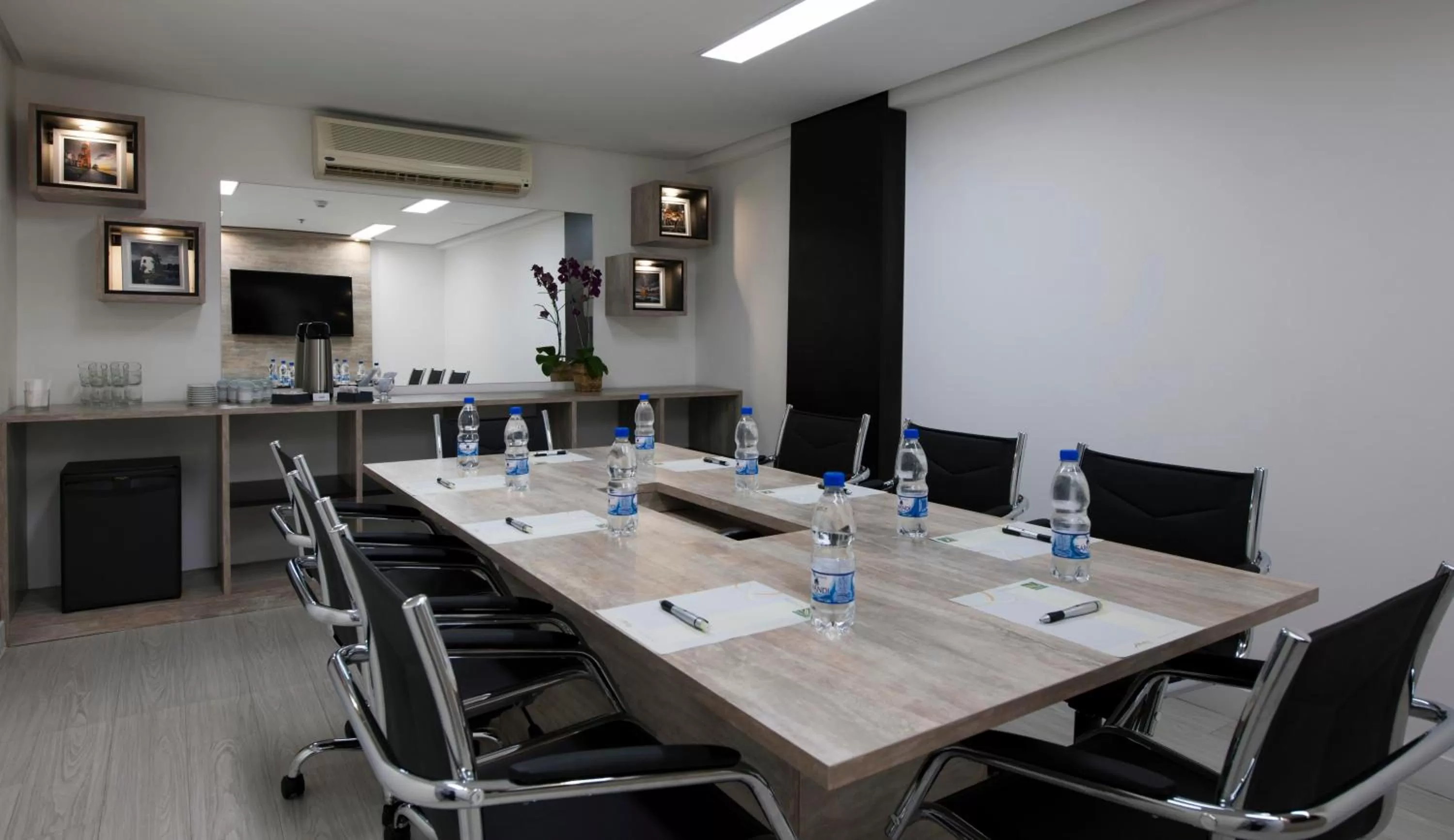 Meeting/conference room in Slaviero Porto Alegre Moinhos