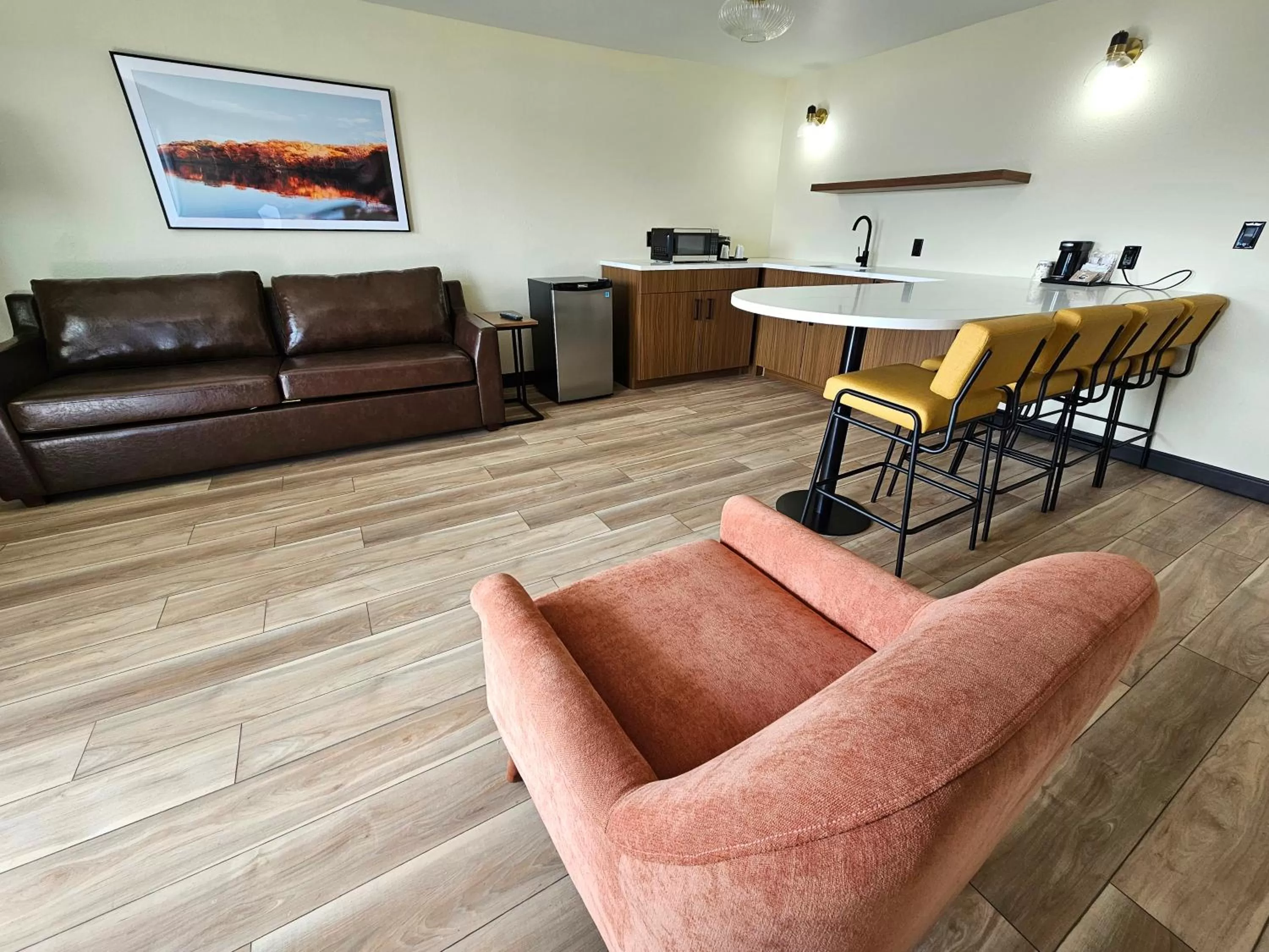 Living room, Seating Area in The Hotel Laurel at Seneca