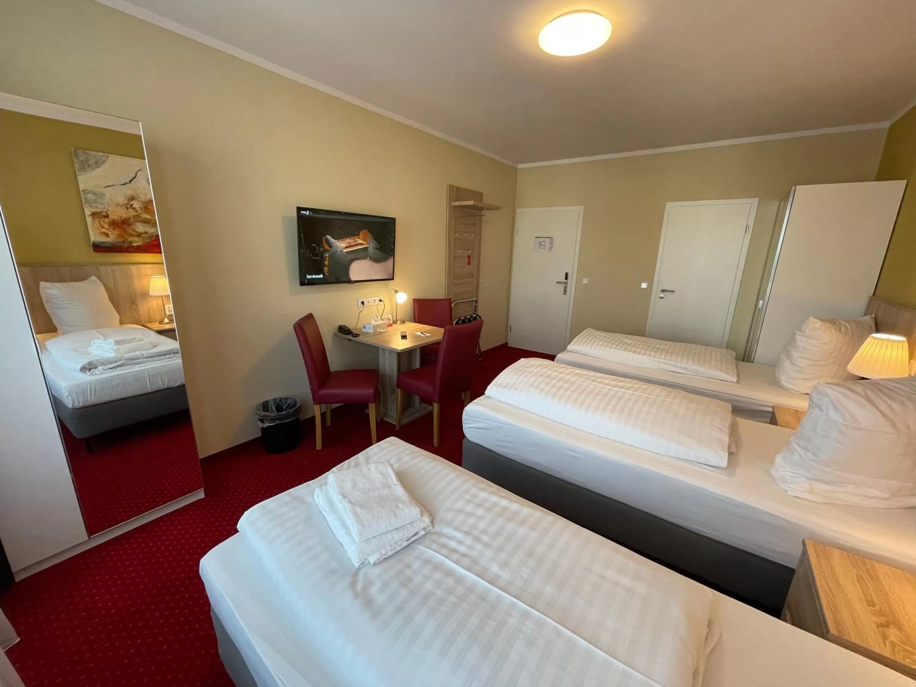 Photo of the whole room, Bed in Palm Premium Hotel & Apartments