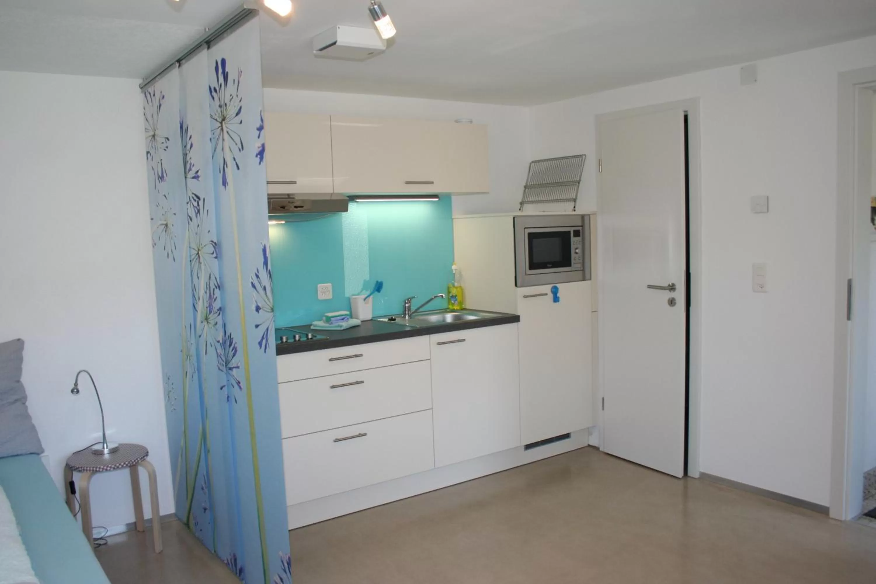 Property building, Kitchen/Kitchenette in BnB Mönthal im Jurapark