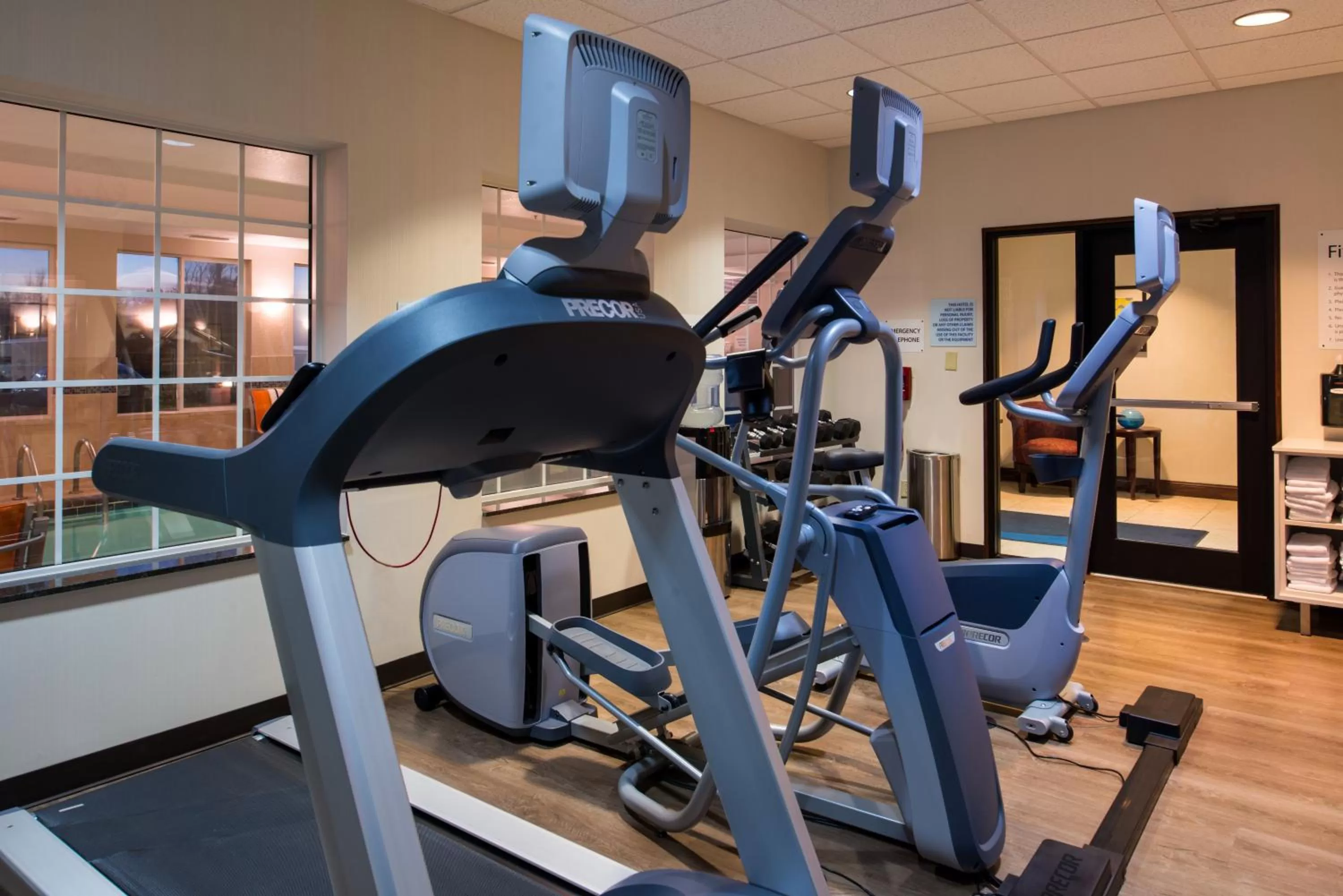 Fitness centre/facilities in Holiday Inn Express & Suites Pittsburg by IHG