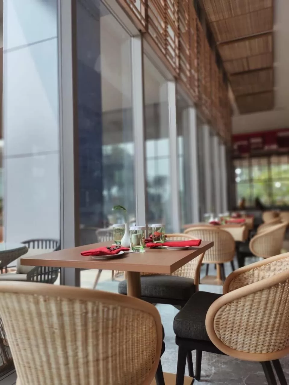 Restaurant/places to eat in Ra Suites Simatupang