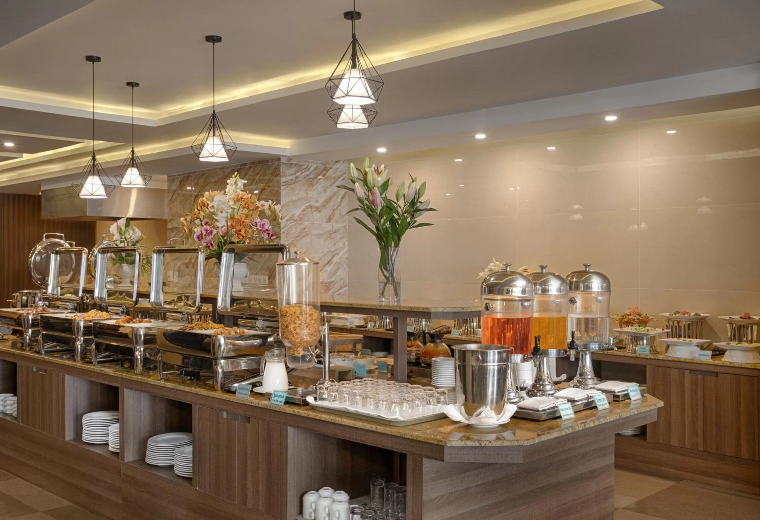 Restaurant/places to eat in Atlantic Nha Trang Hotel