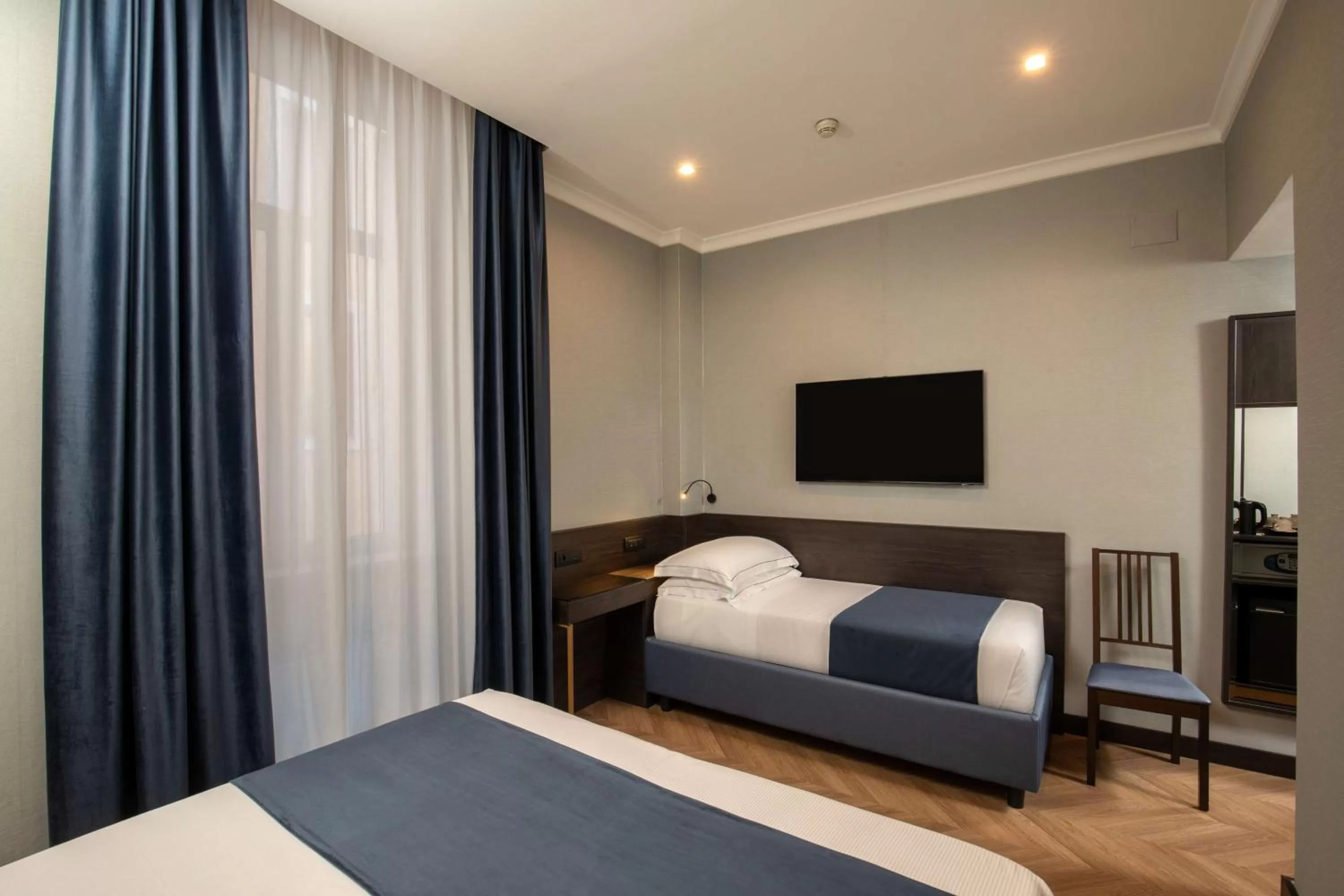 Bedroom, Bed in Hotel Diana Roof Garden