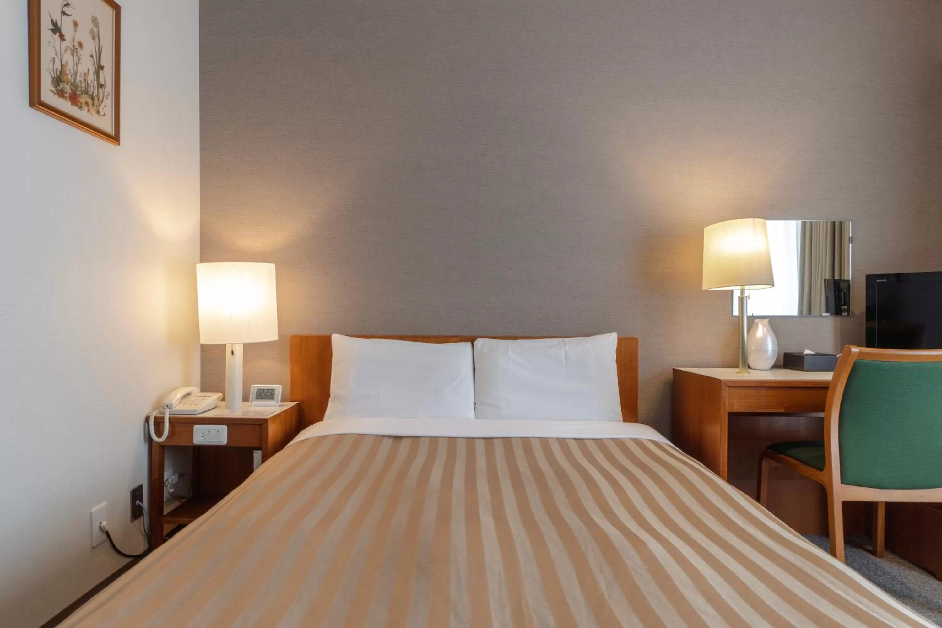 Photo of the whole room, Bed in Hotel Gimmond Kyoto