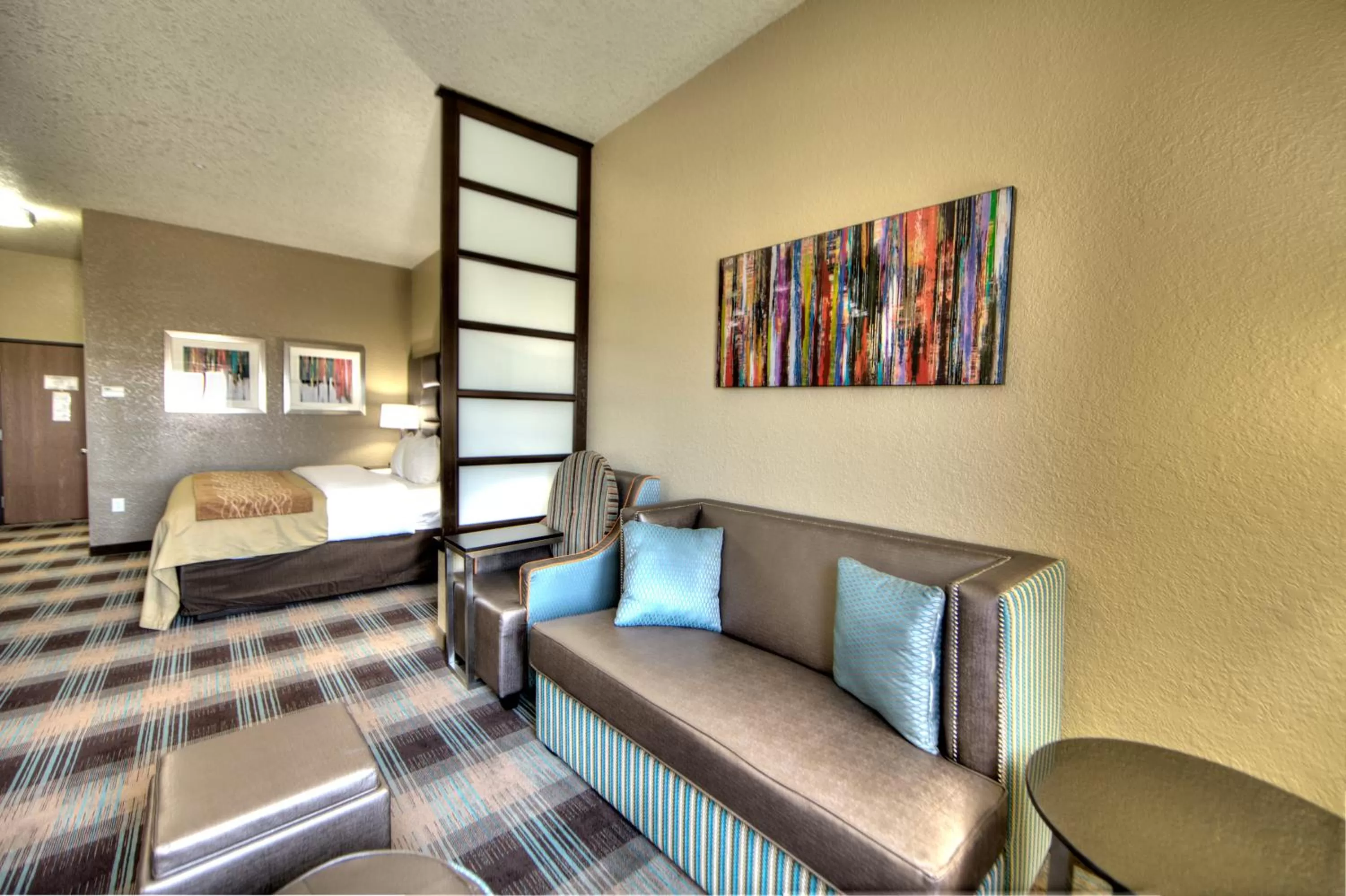 Photo of the whole room, Bed in Comfort Inn & Suites Fort Worth West I-30 NAS JRB