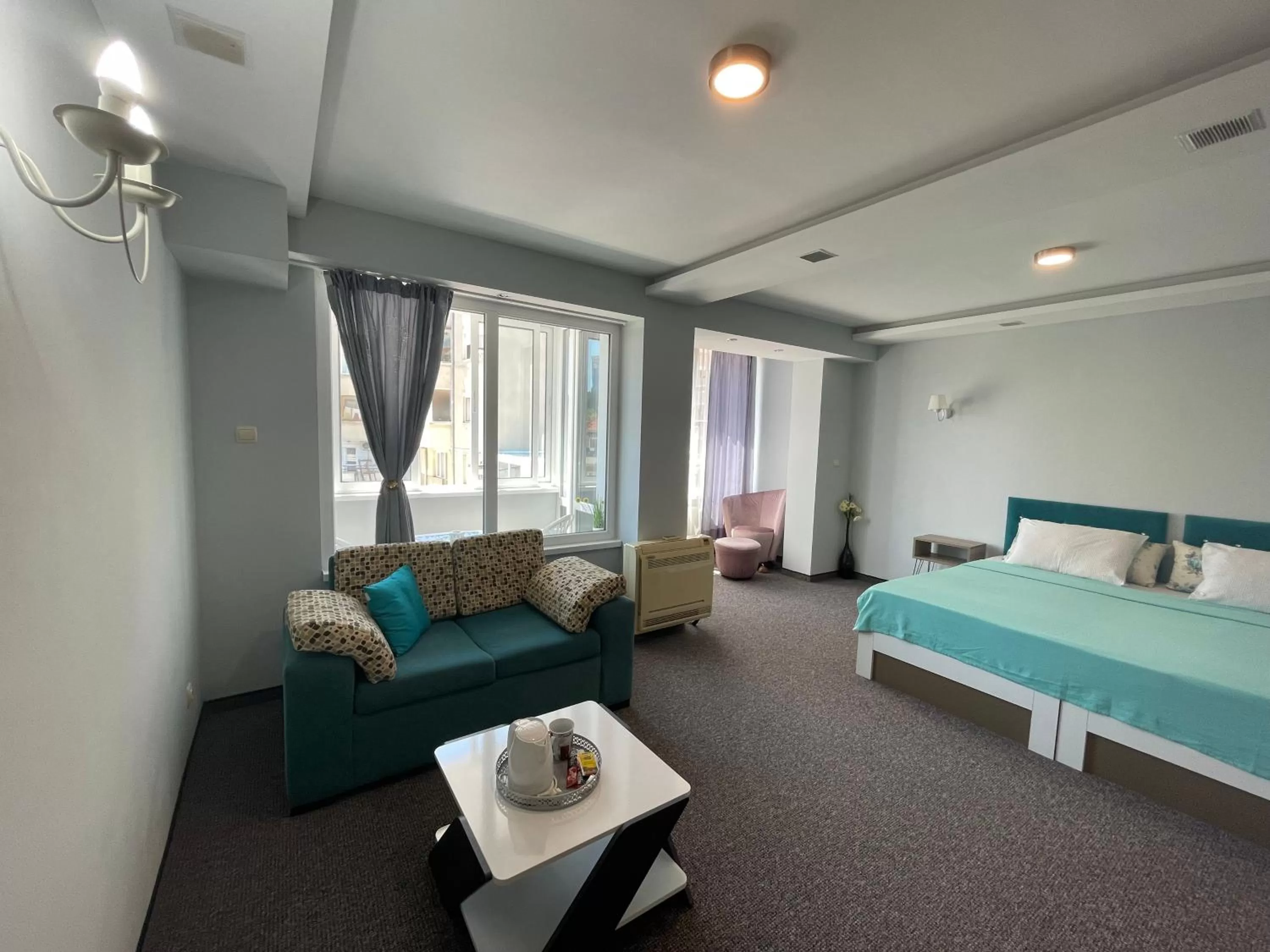 Photo of the whole room in White Rose Family Guest House