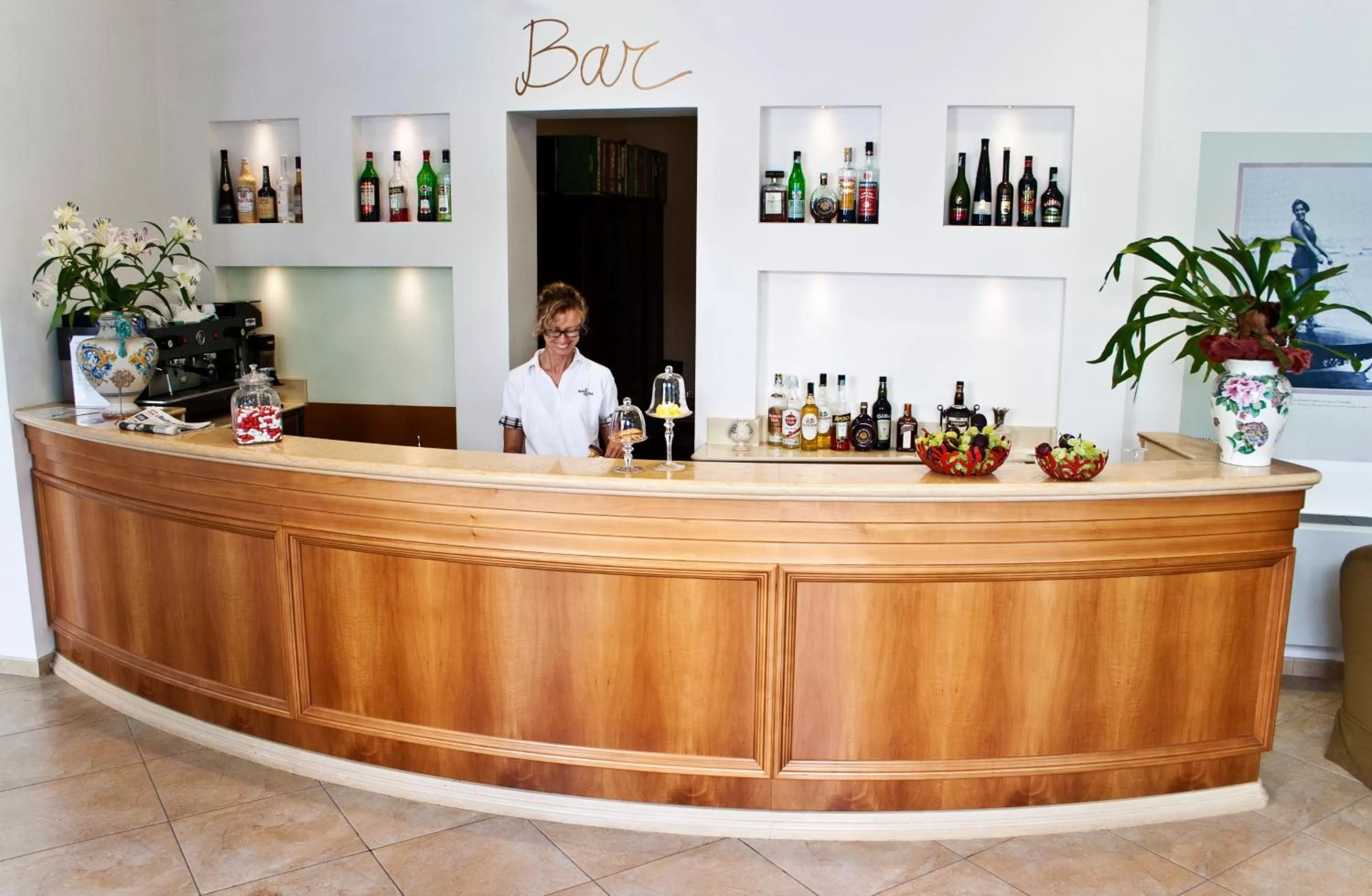 Lounge or bar in Sovrana Hotel & SPA