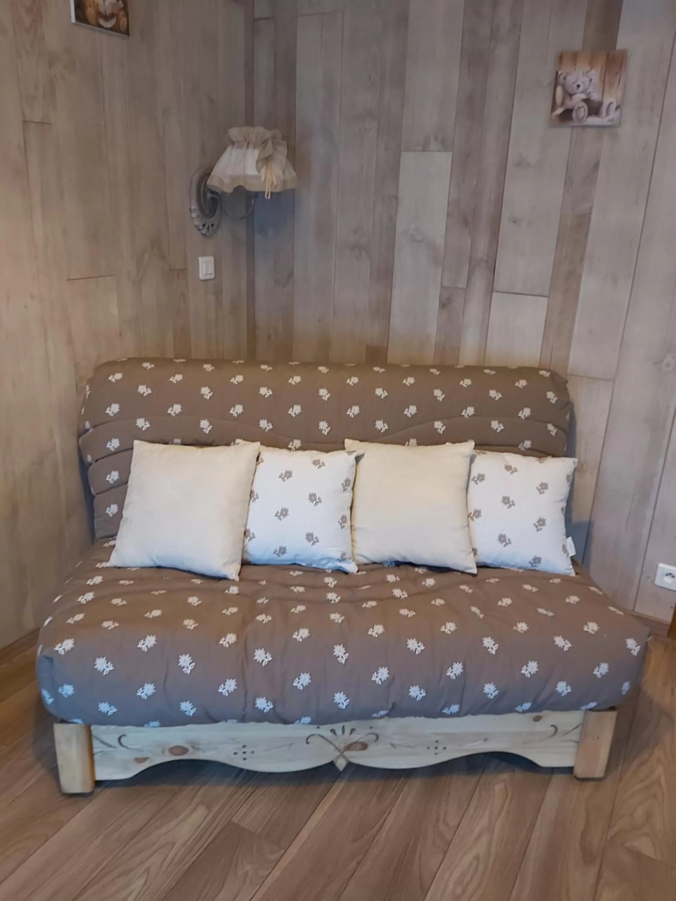 Seating area in Le Patio de Luchon