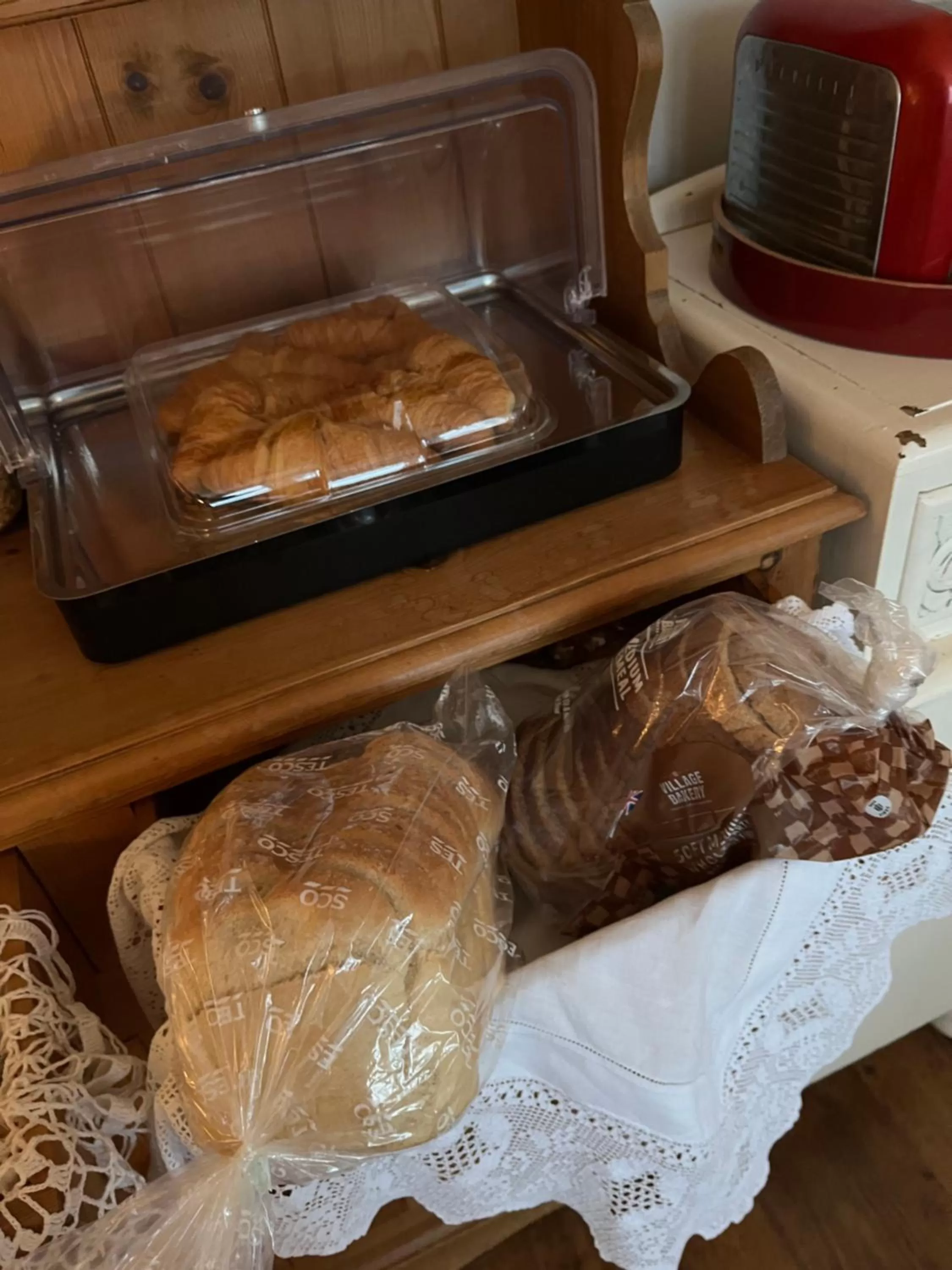 Buffet breakfast in Southend Airport Bed & Breakfast