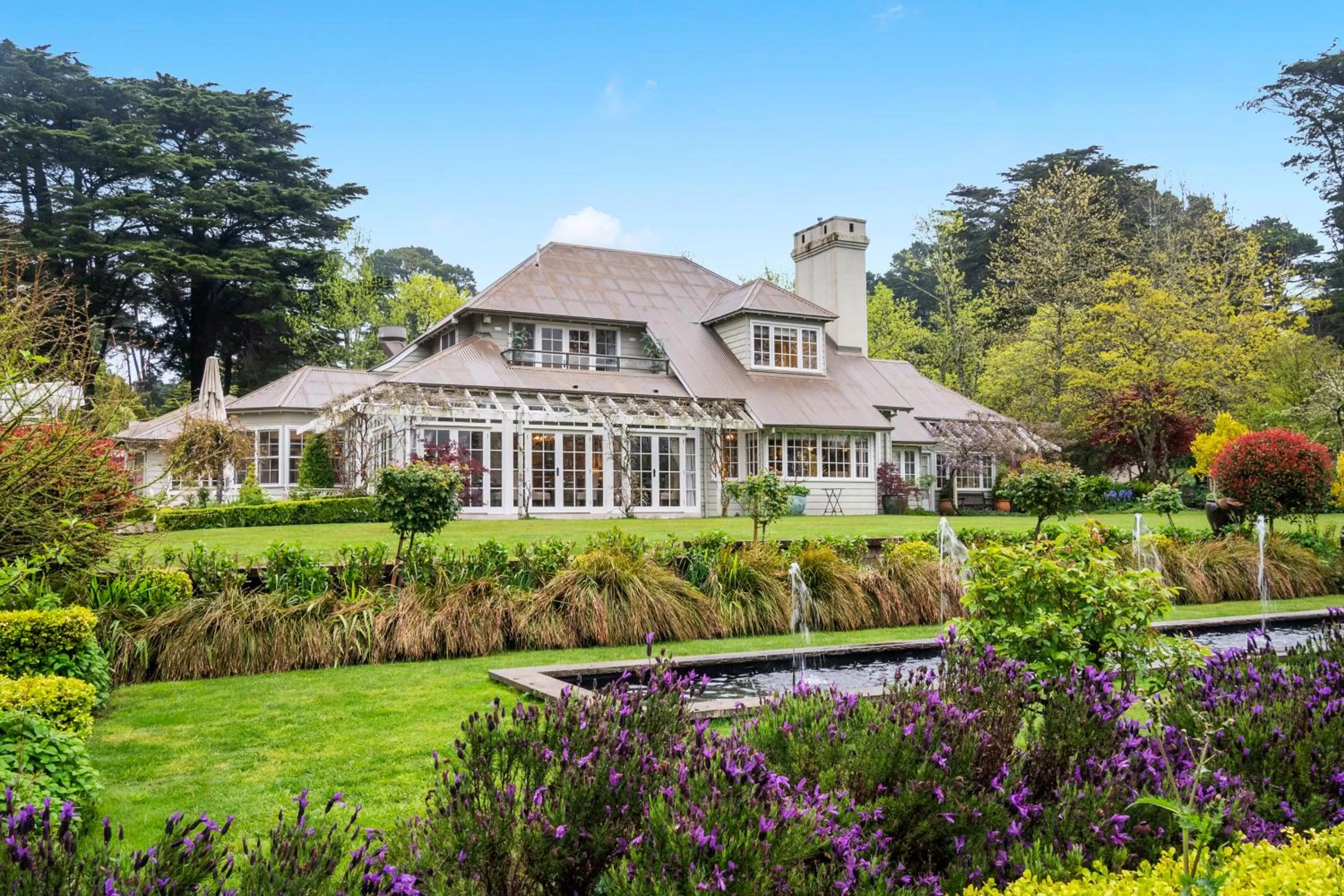 Property building in Parklands Country Gardens & Lodges Blue Mountains