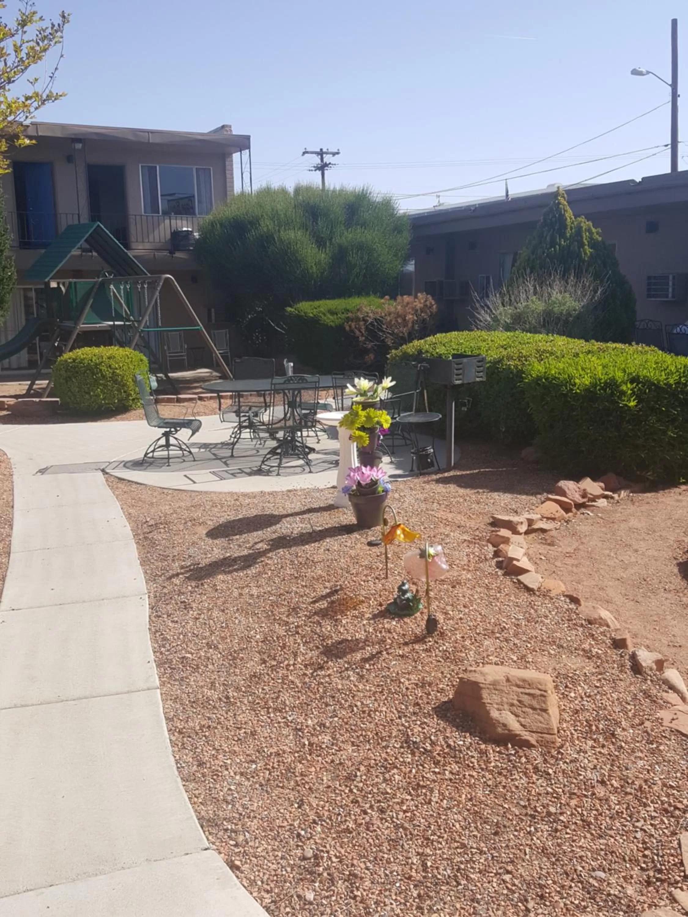 BBQ facilities in Lake Powell Canyon Inn