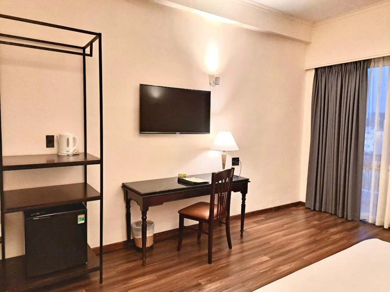 Toilet, Bed in Liberty 2 Hotel