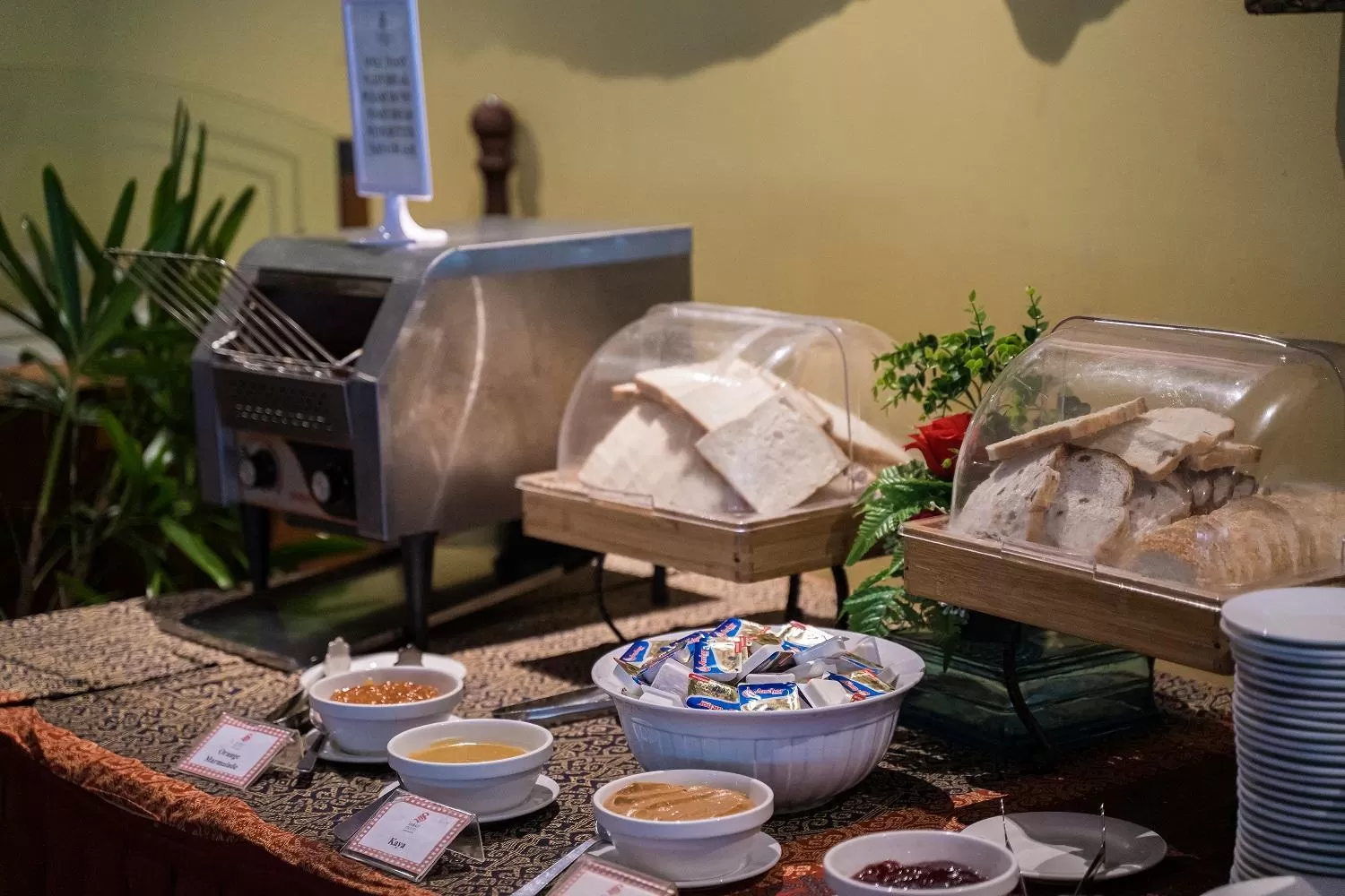 Buffet breakfast in Sabah Hotel