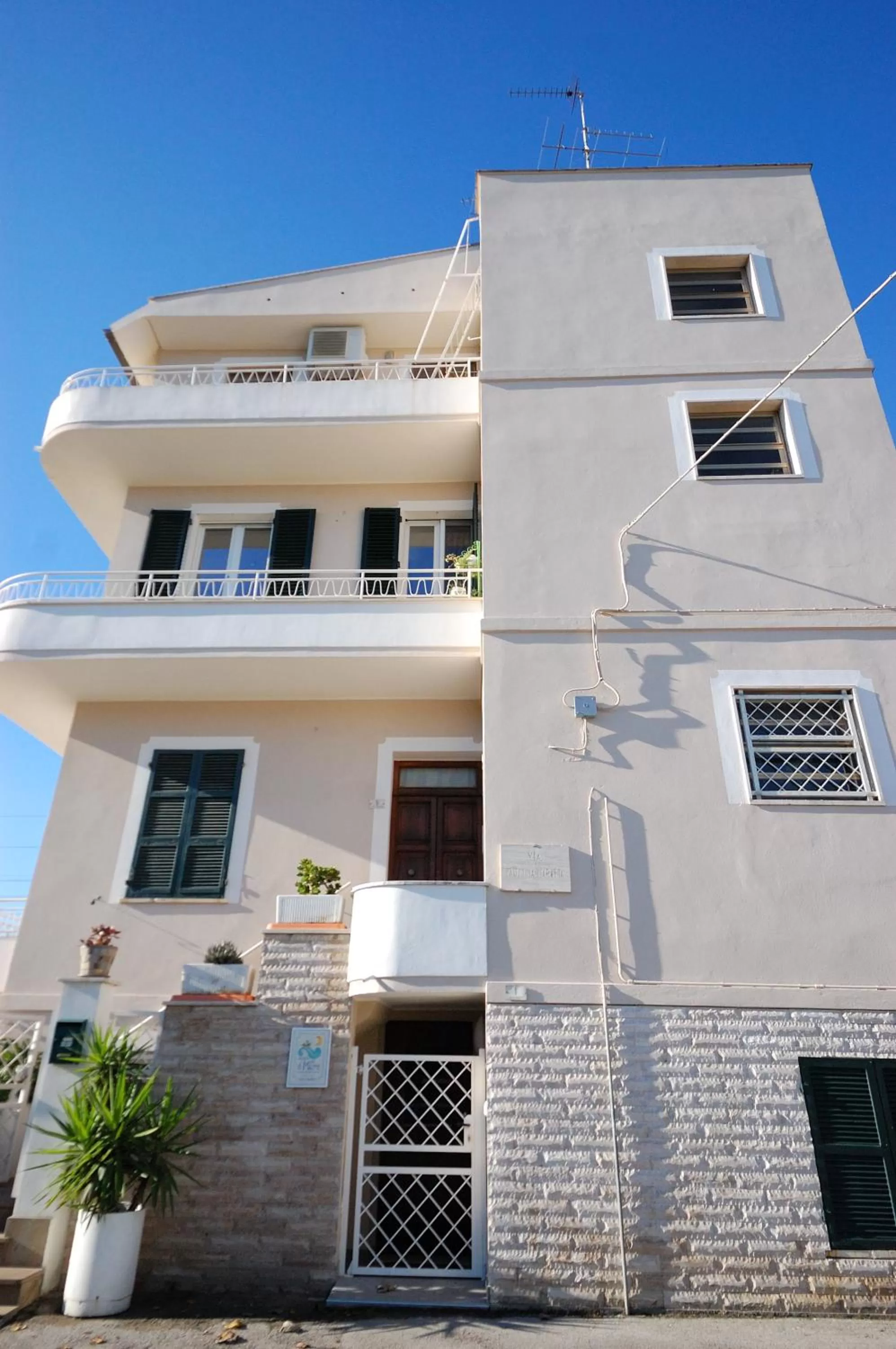 Property building in B&B Incanto sotto il mare