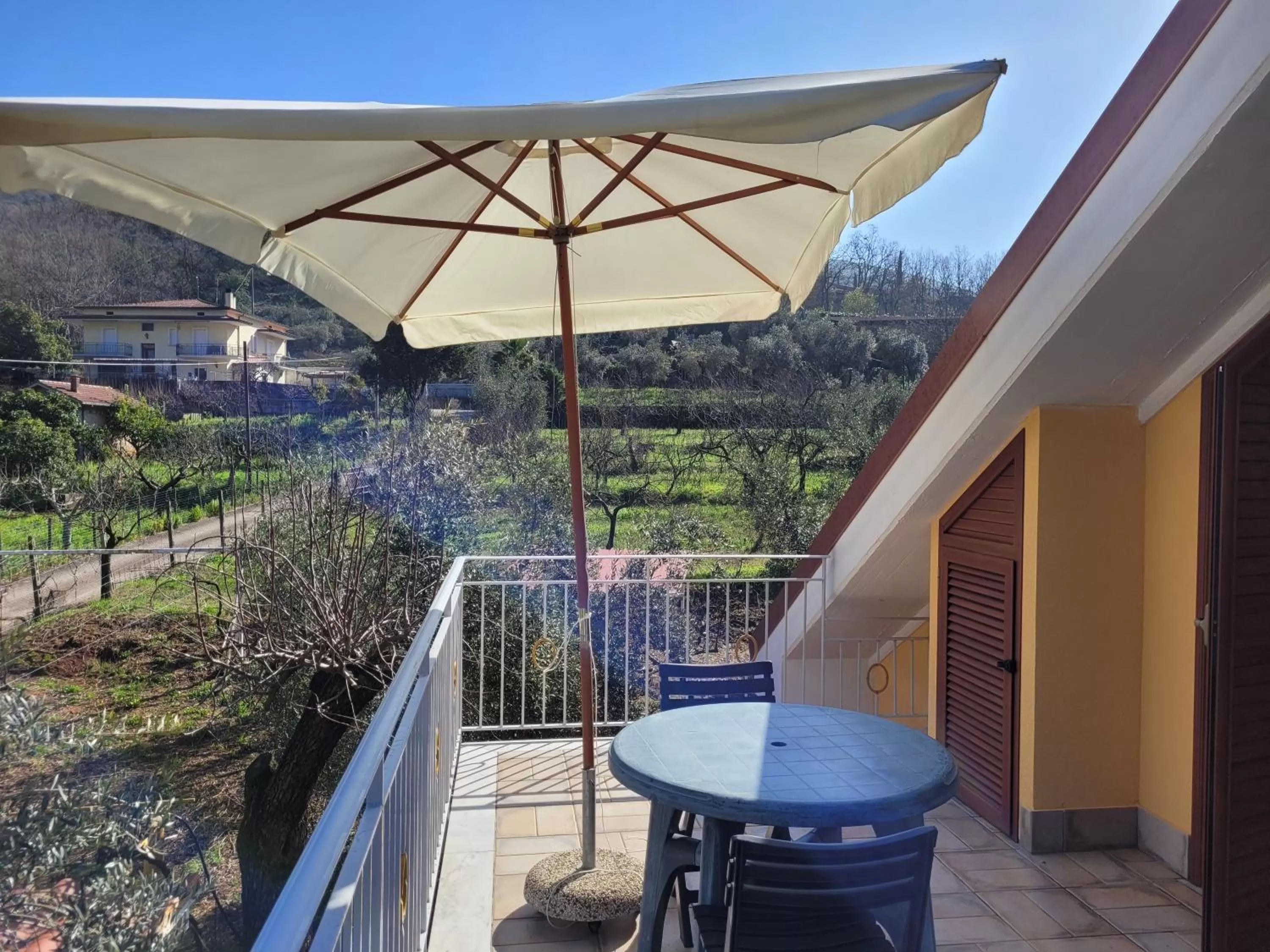 Alloggio turistico Magnifico Alessandro Valle Bernardo 04025 Lenola nei pressi di Fondi LT