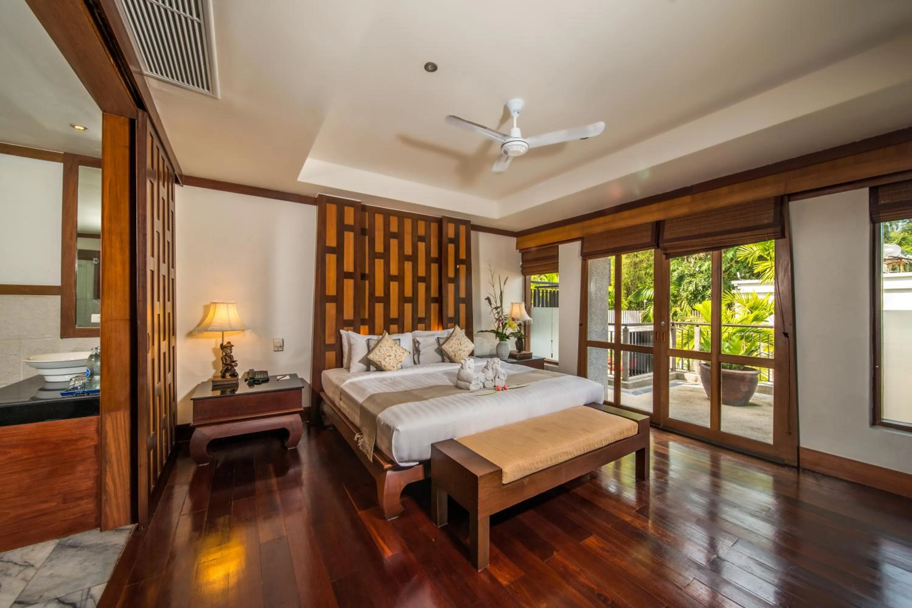 Photo of the whole room, Bed in Baan Yin Dee Boutique Resort Phuket - SHA Plus