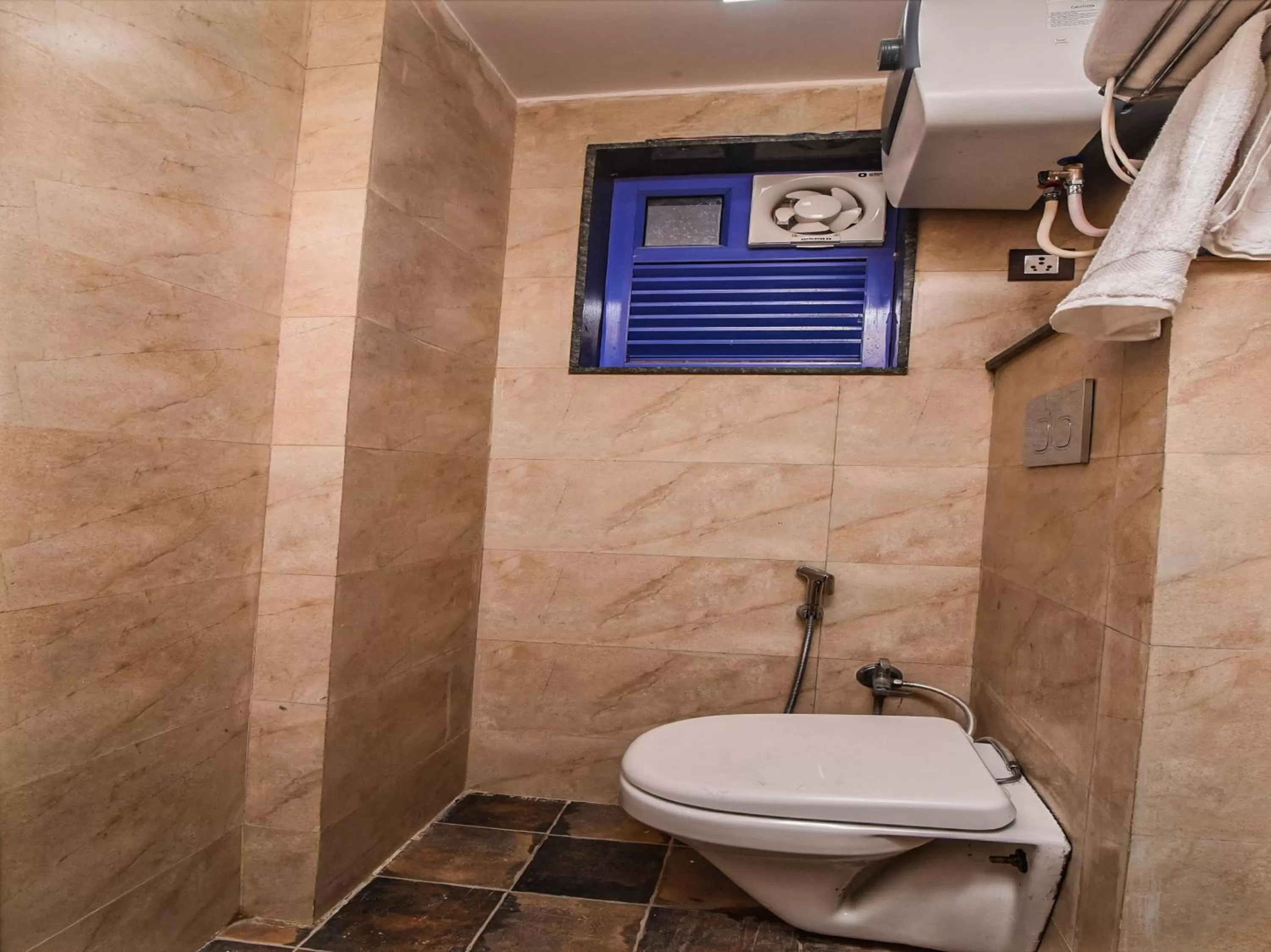 Bathroom in Hotel Dollar Inn