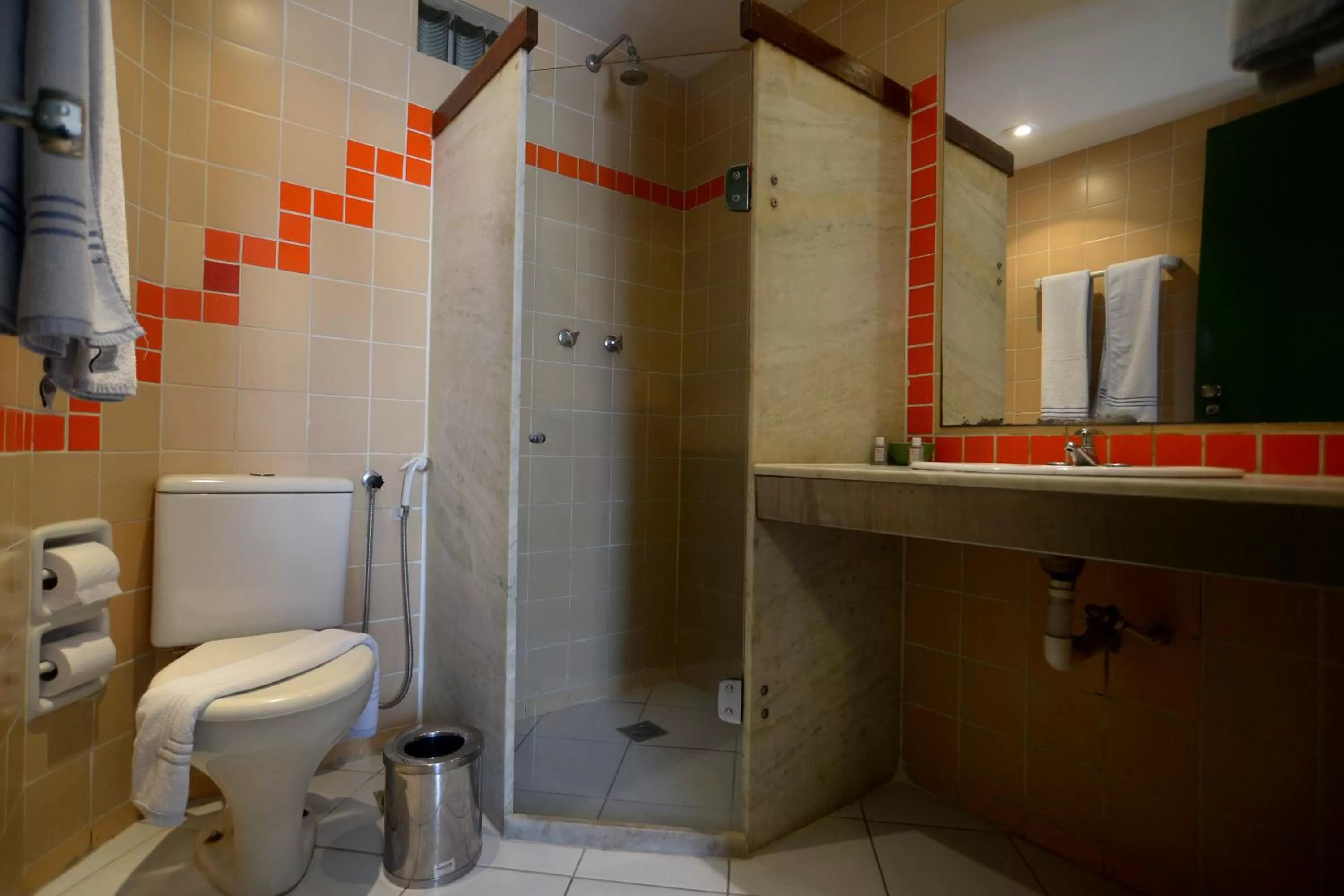 Shower in Rede Andrade Mar Hotel - Rio Vermelho