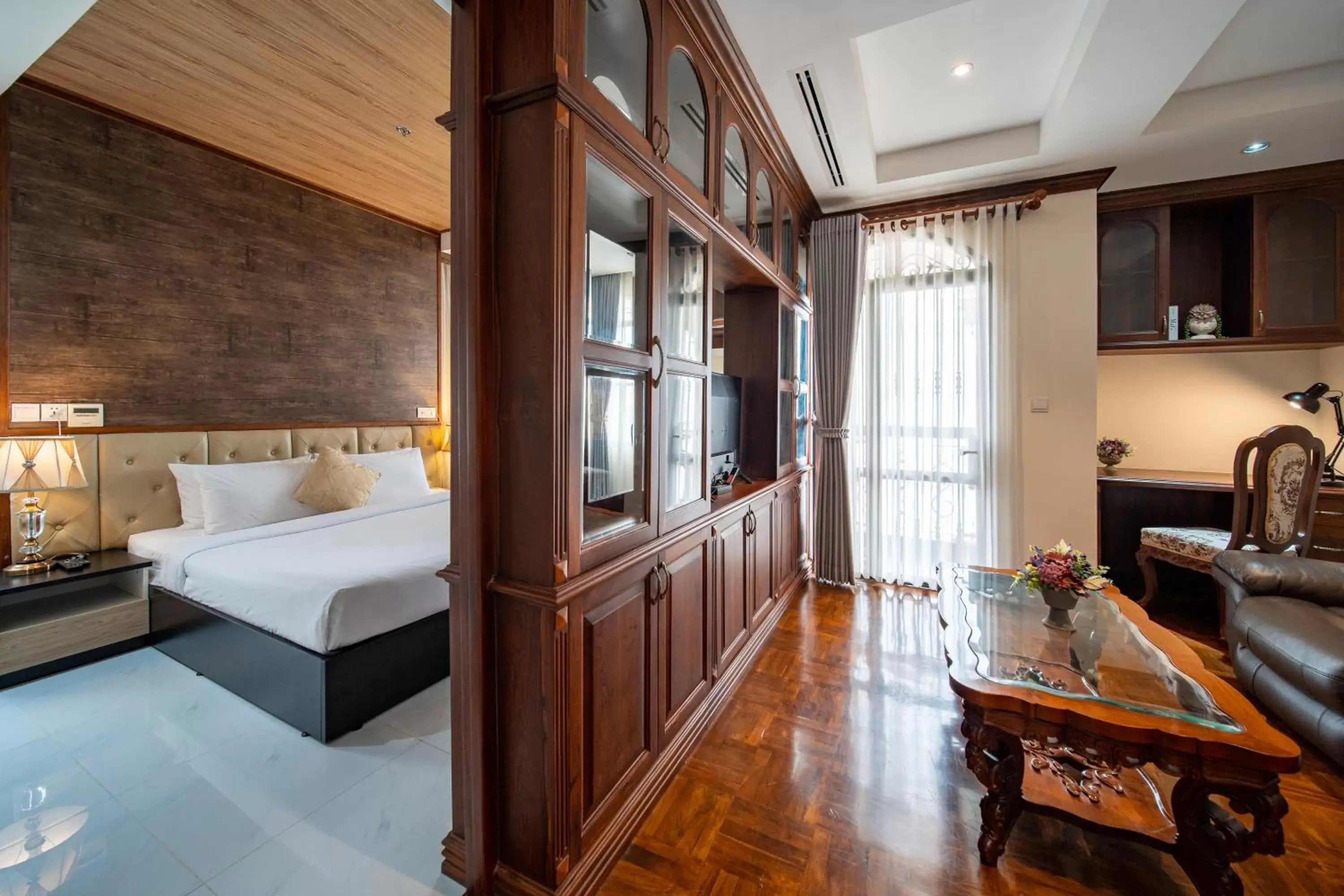 Junior Suite in LCS Hotel & Apartment Junior Suite in LCS Hotel & Apartment