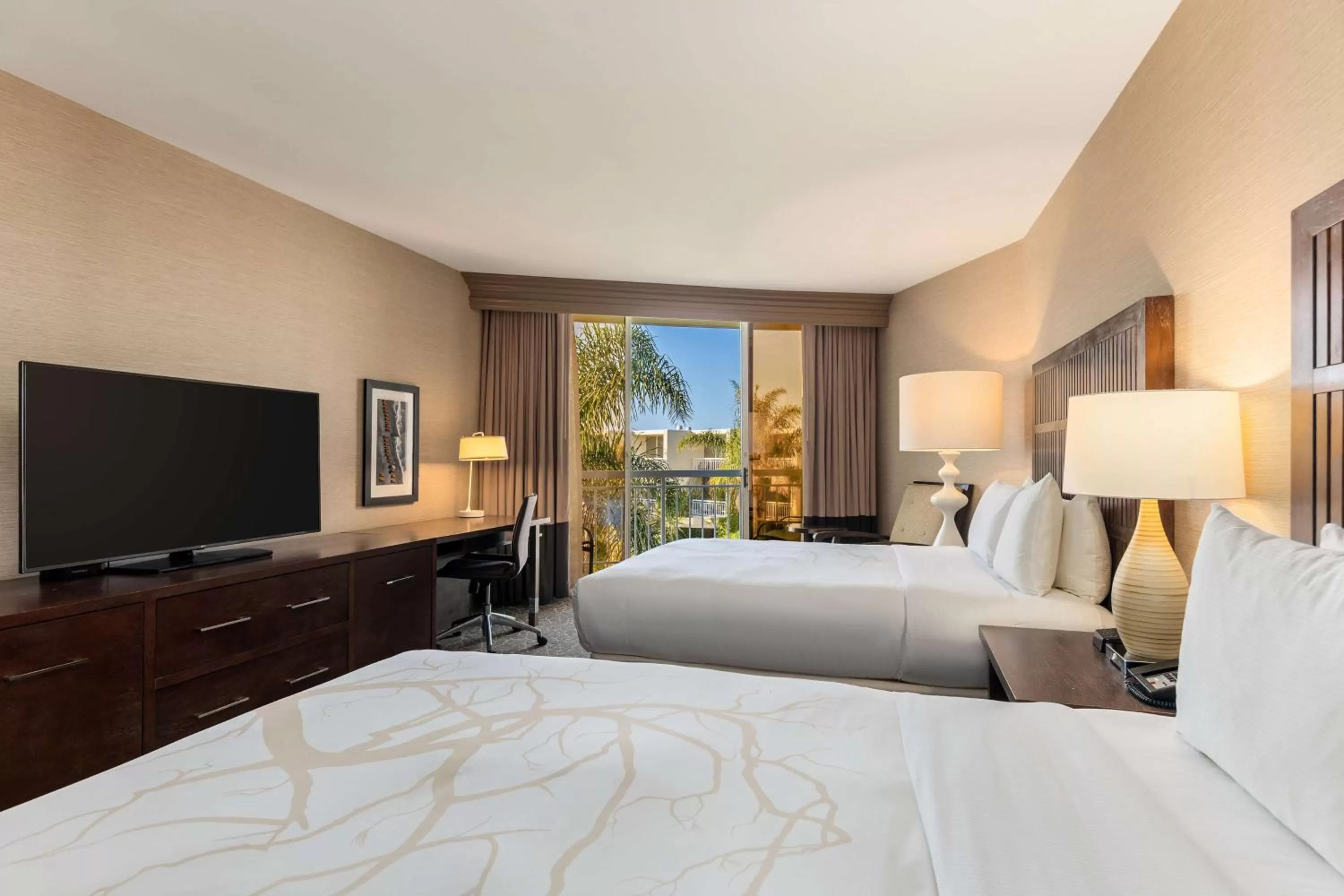 Bed in Hilton La Jolla Torrey Pines