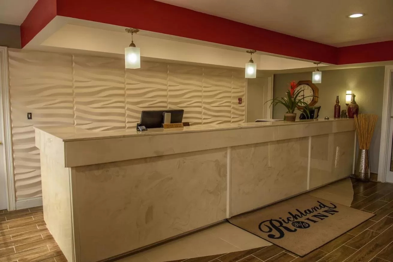Lobby or reception in Richland Inn