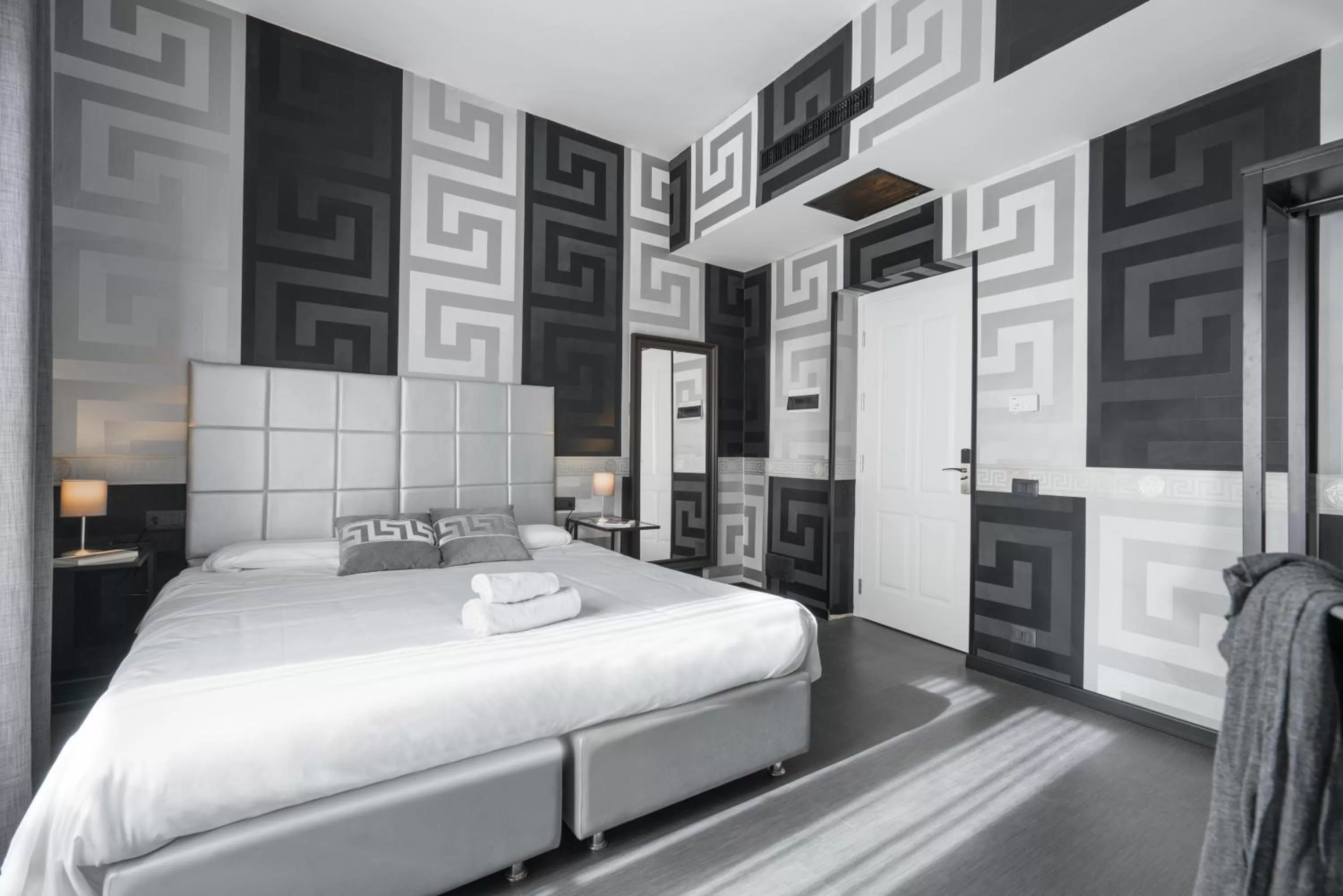 Photo of the whole room, Bed in Hotel Spagna