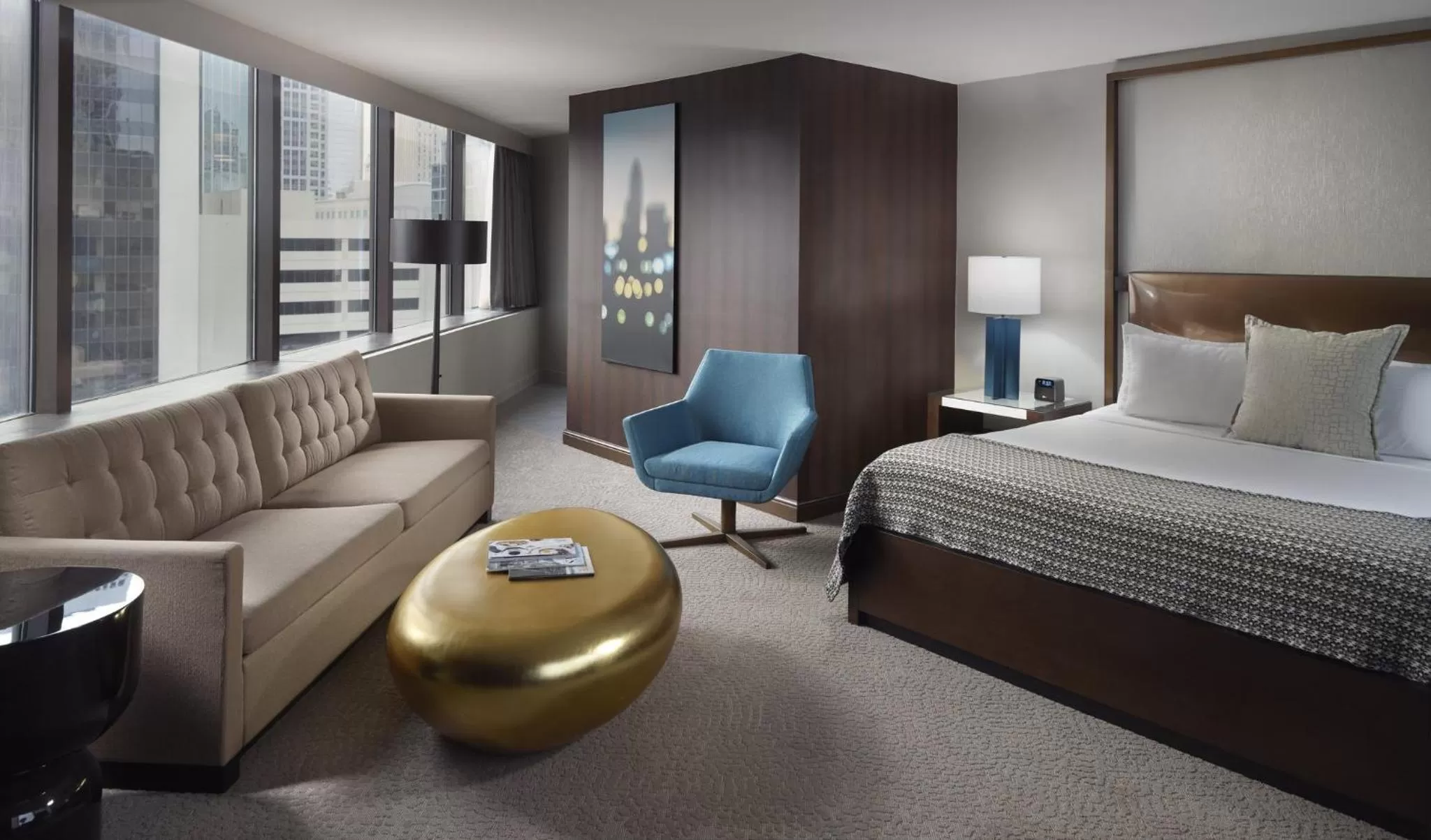 Bedroom, Bed in Omni Charlotte Hotel