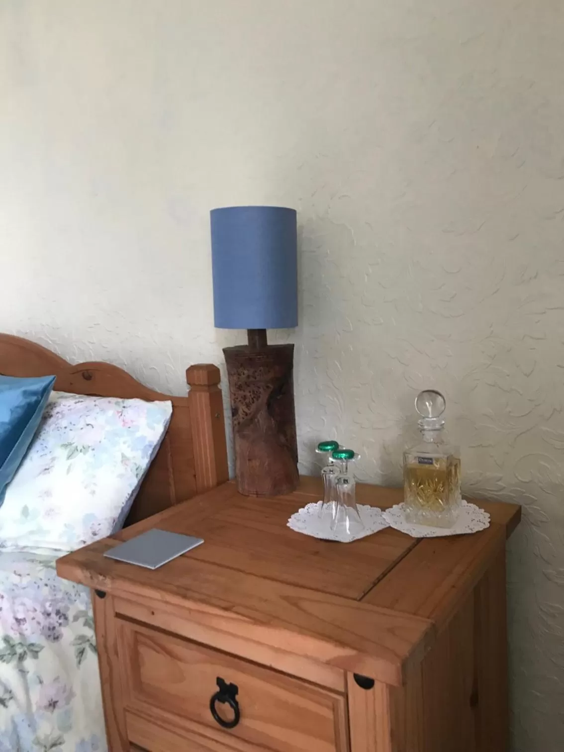 Bedroom, Bed in Seamore House