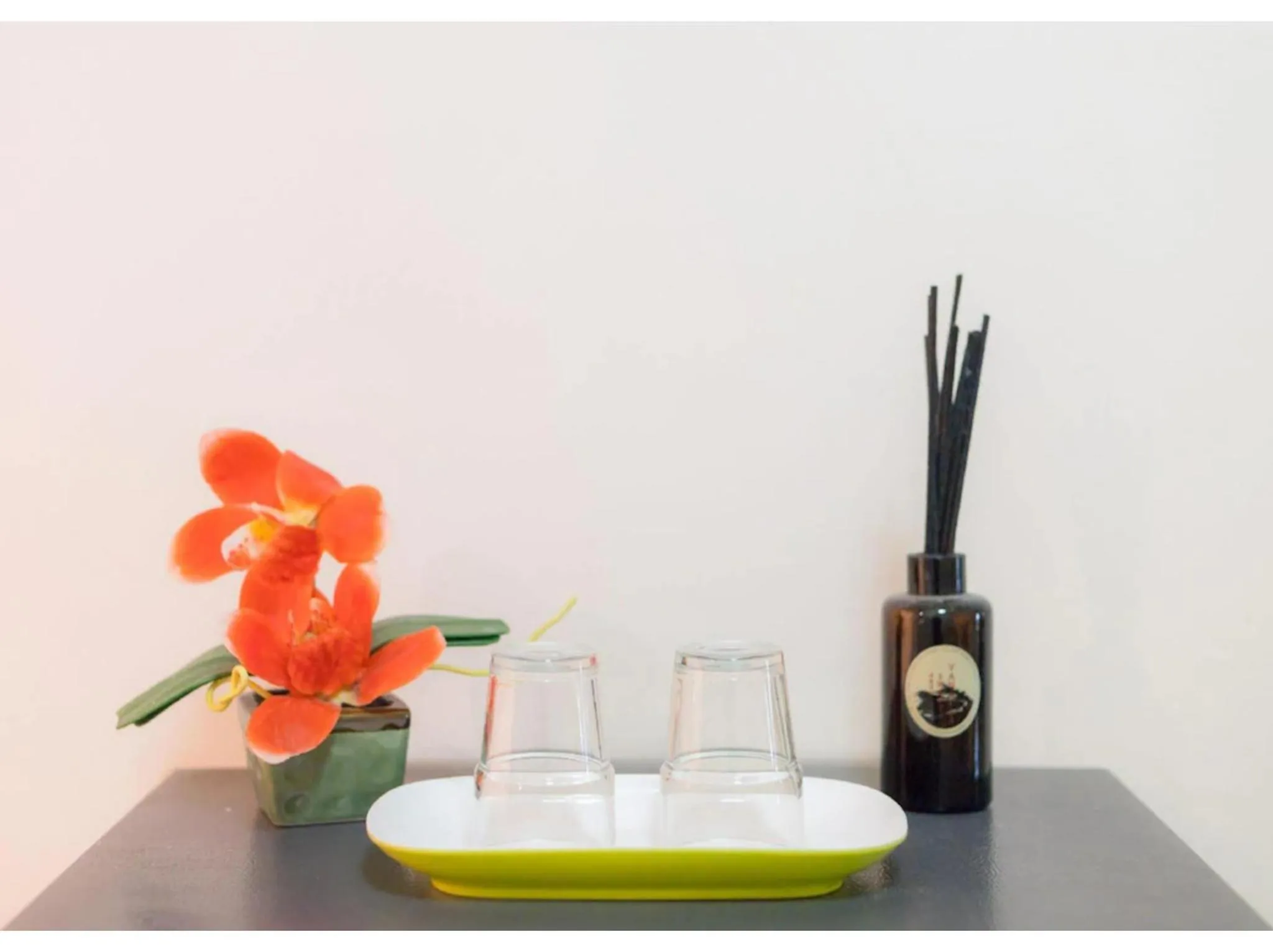 Bedroom, Drinks in OYO 75405 Ladda Place