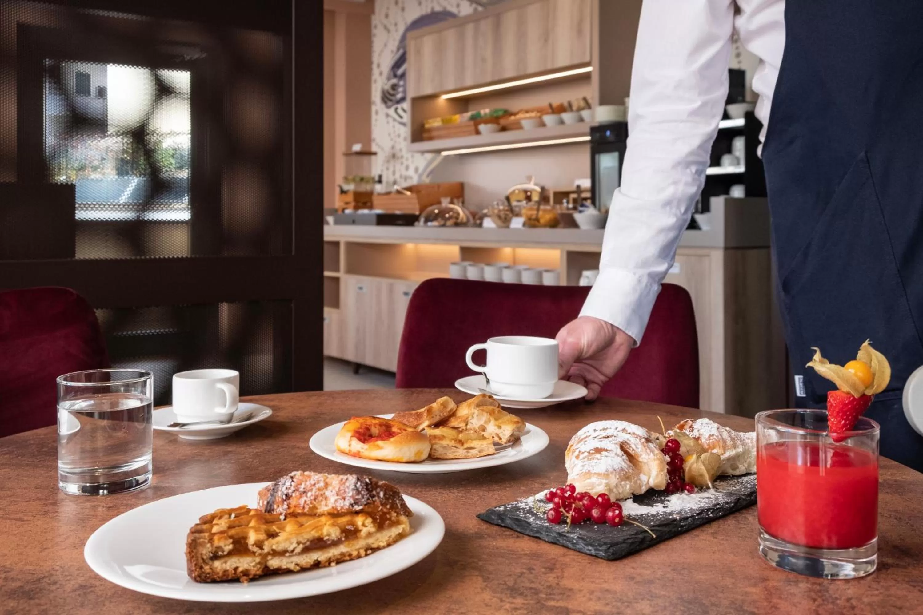 Continental breakfast in Adesso Hotel