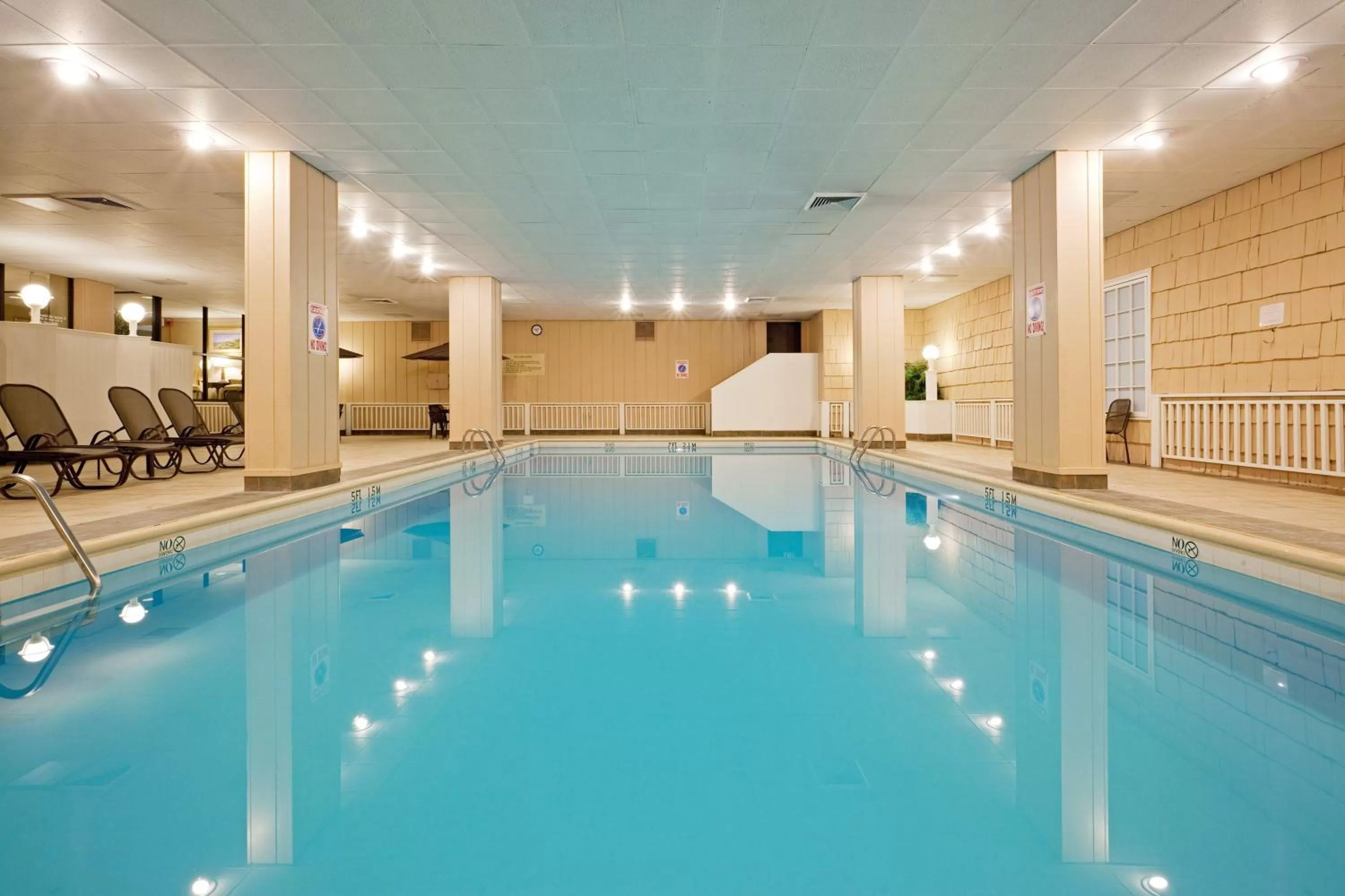 Swimming pool in Holiday Inn Portland-By the Bay by IHG