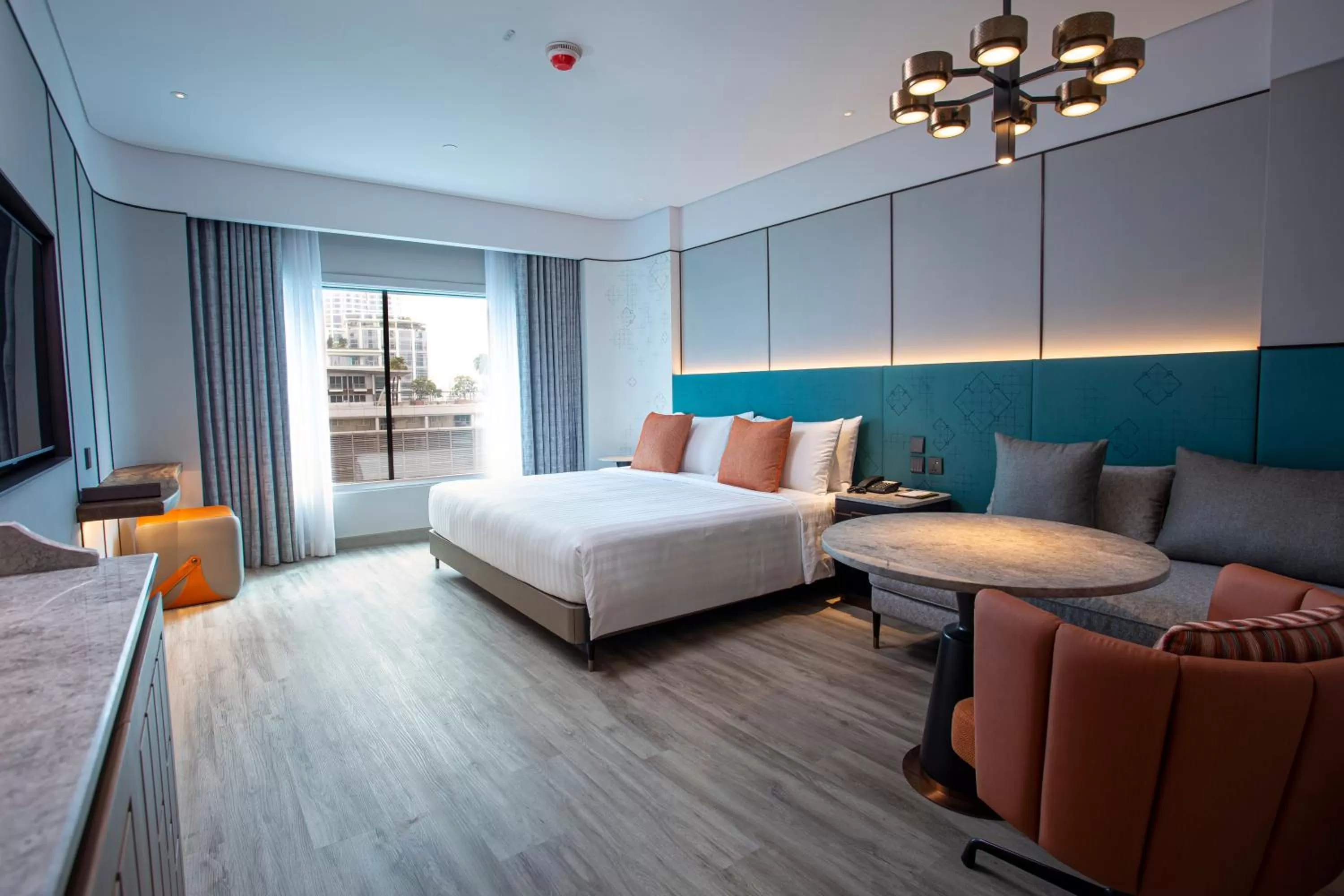 Seating area, Bed in Amari Bangkok